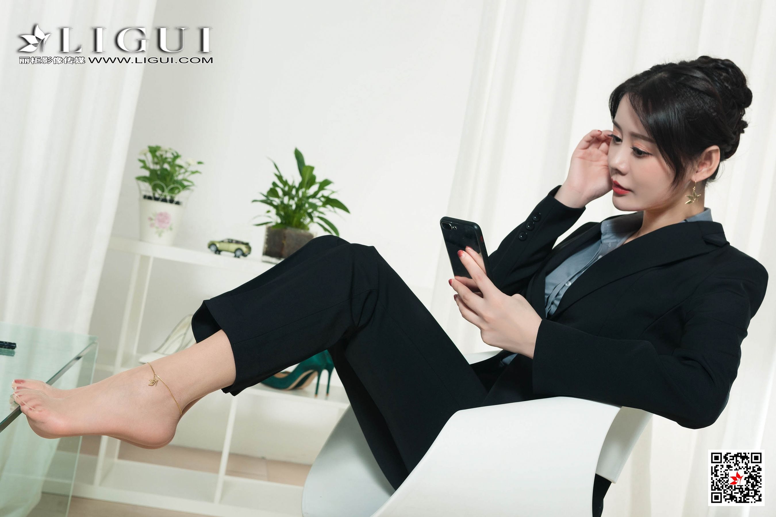 苏曼《紧身裤OL女郎》 [丽柜Ligui] 网络丽人 写真第8张