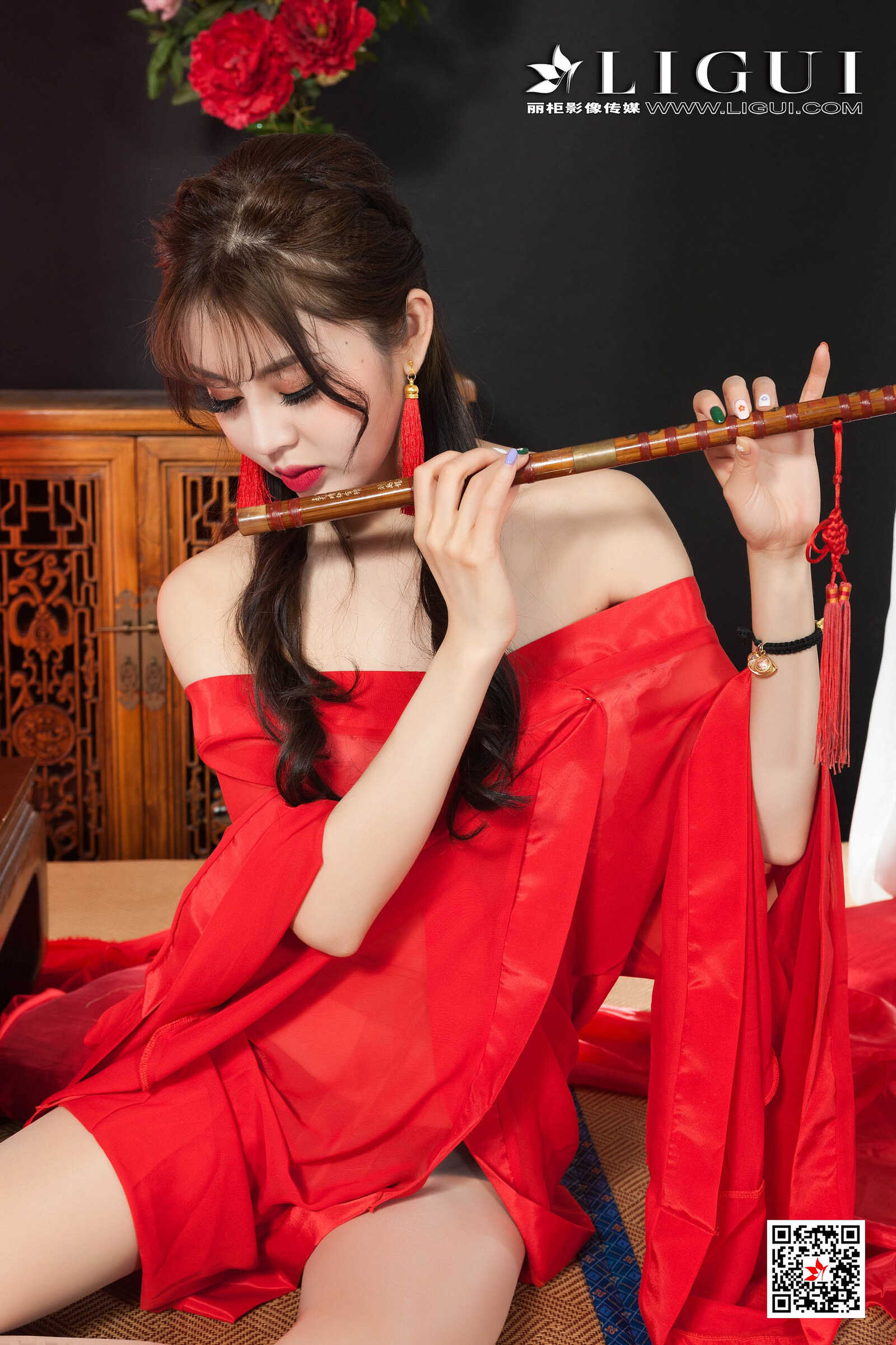 Model 凉儿《古色古香的丝足》 [丽柜Ligui] 写真集第15张