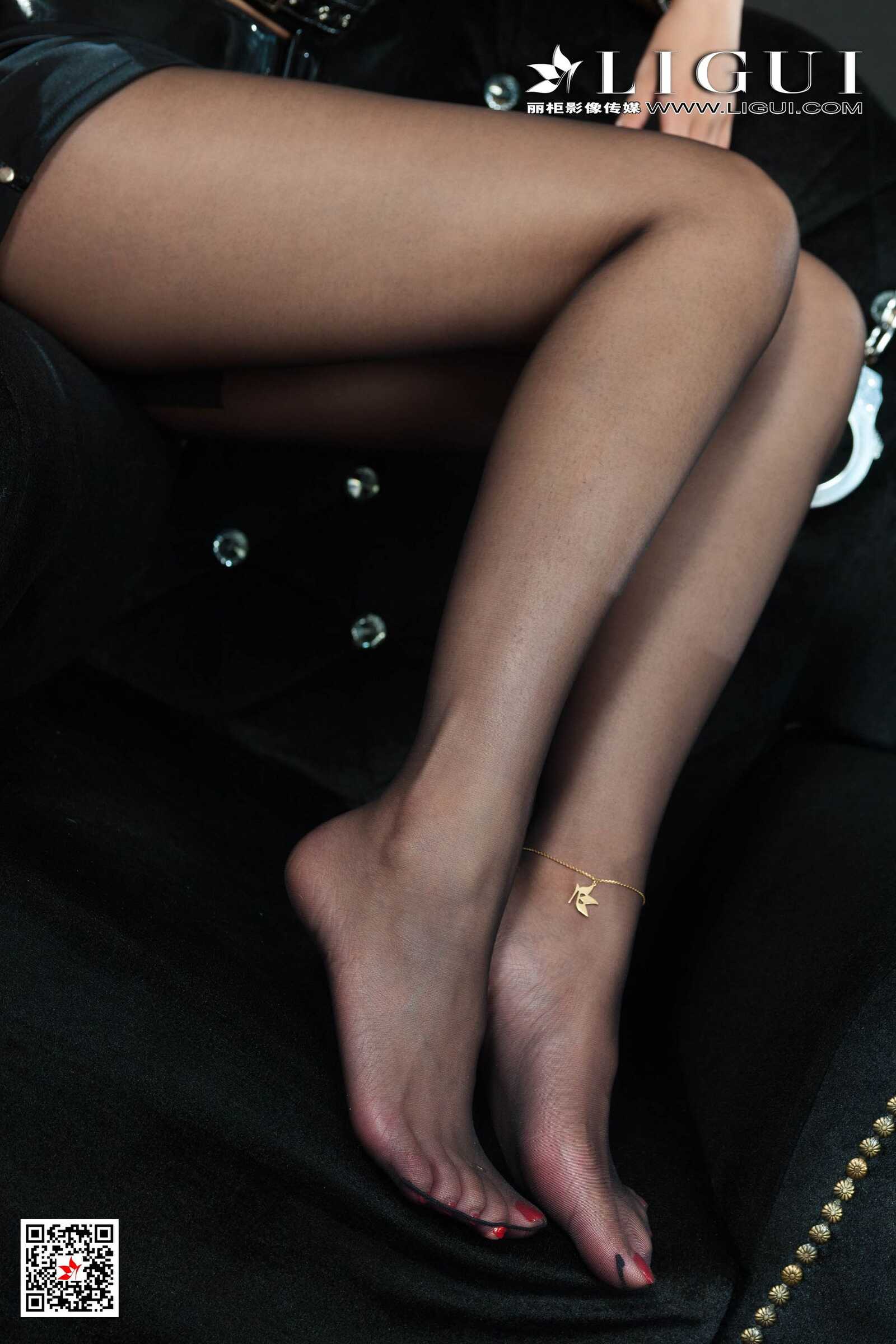 Model 轩轩《镣铐黑丝女警》 [丽柜Ligui] 网络丽人第11张