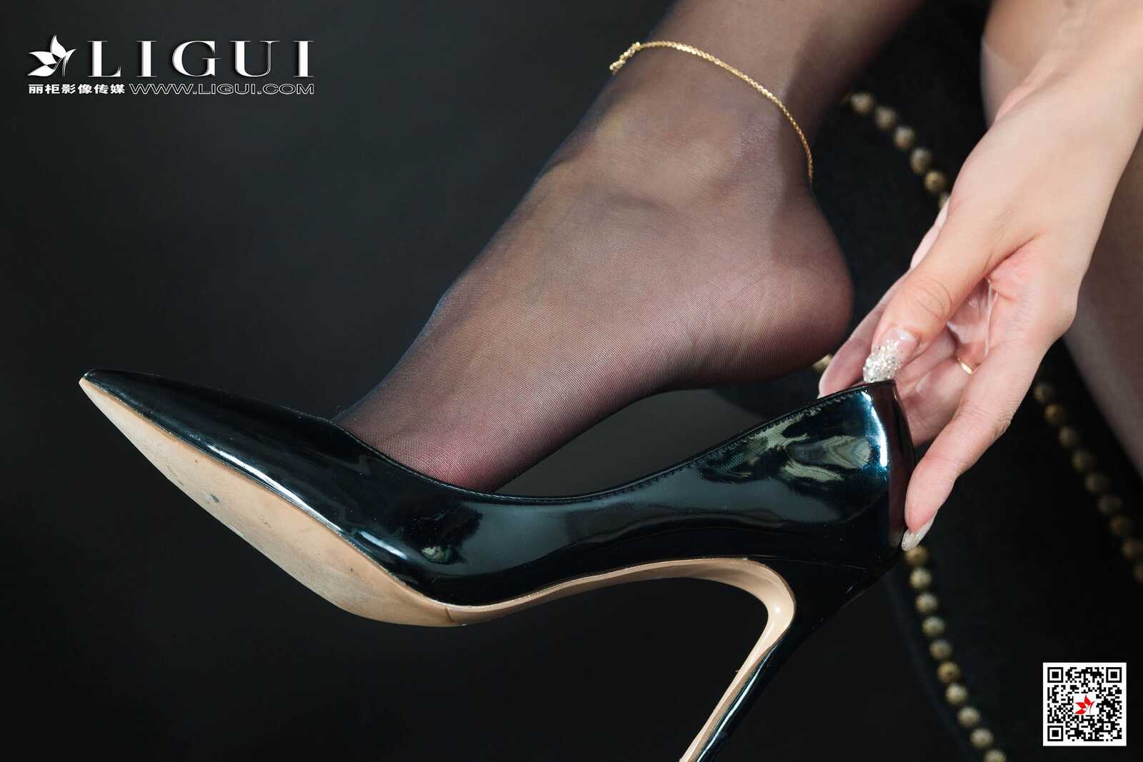 Model 轩轩《镣铐黑丝女警》 [丽柜Ligui] 网络丽人第5张