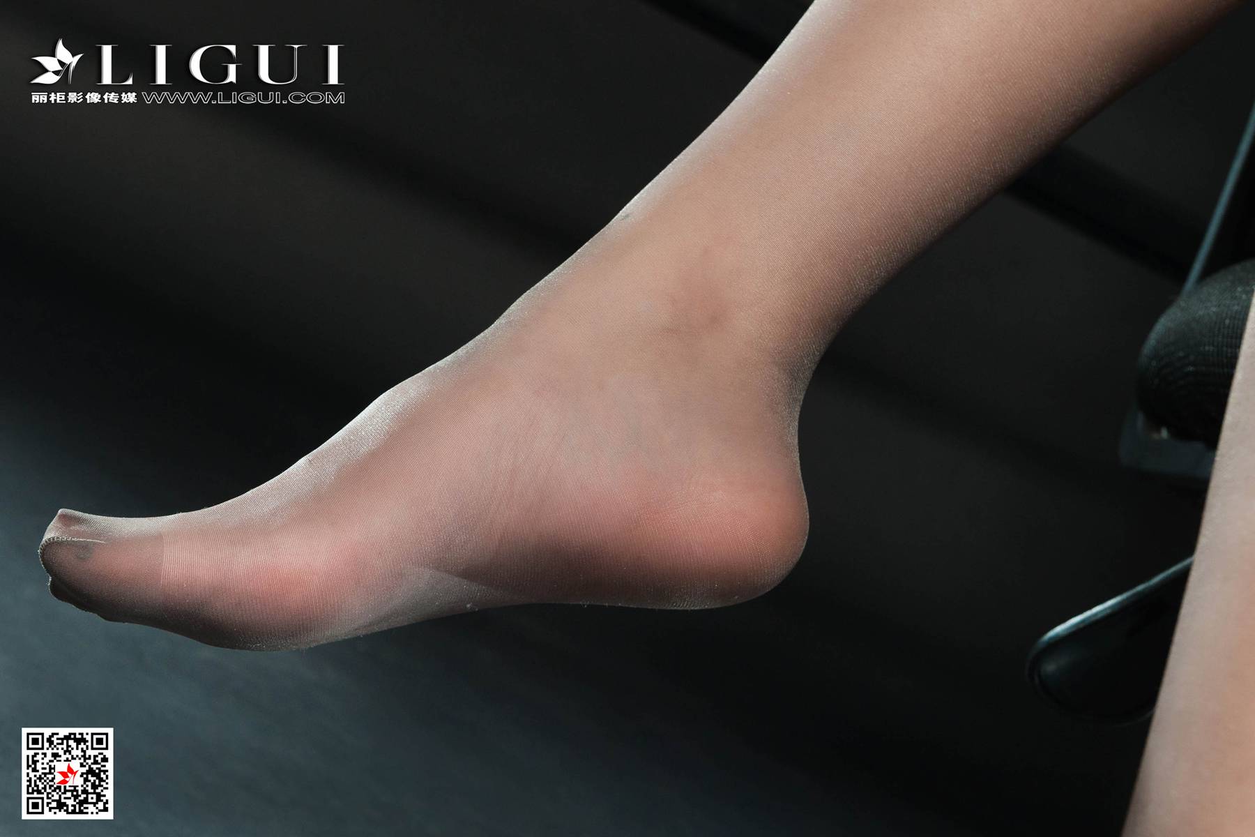 [Ligui丽柜] 2020.11.16《寂寞的职员》芒果 在线浏览第3张