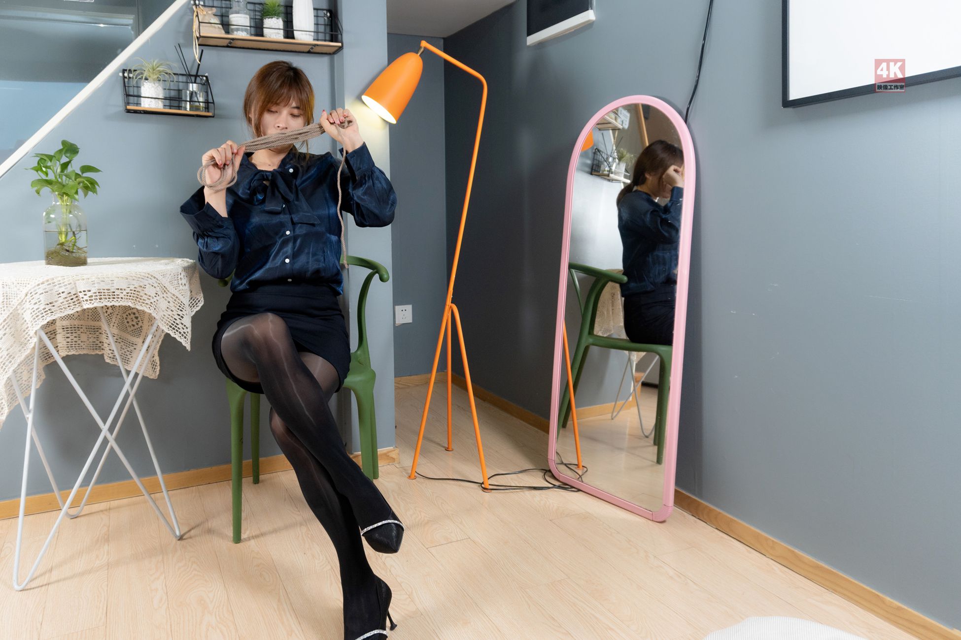 [Ligui丽柜]网络丽人 2021.06.22 Model《黑秘书 ro 白秘第22张