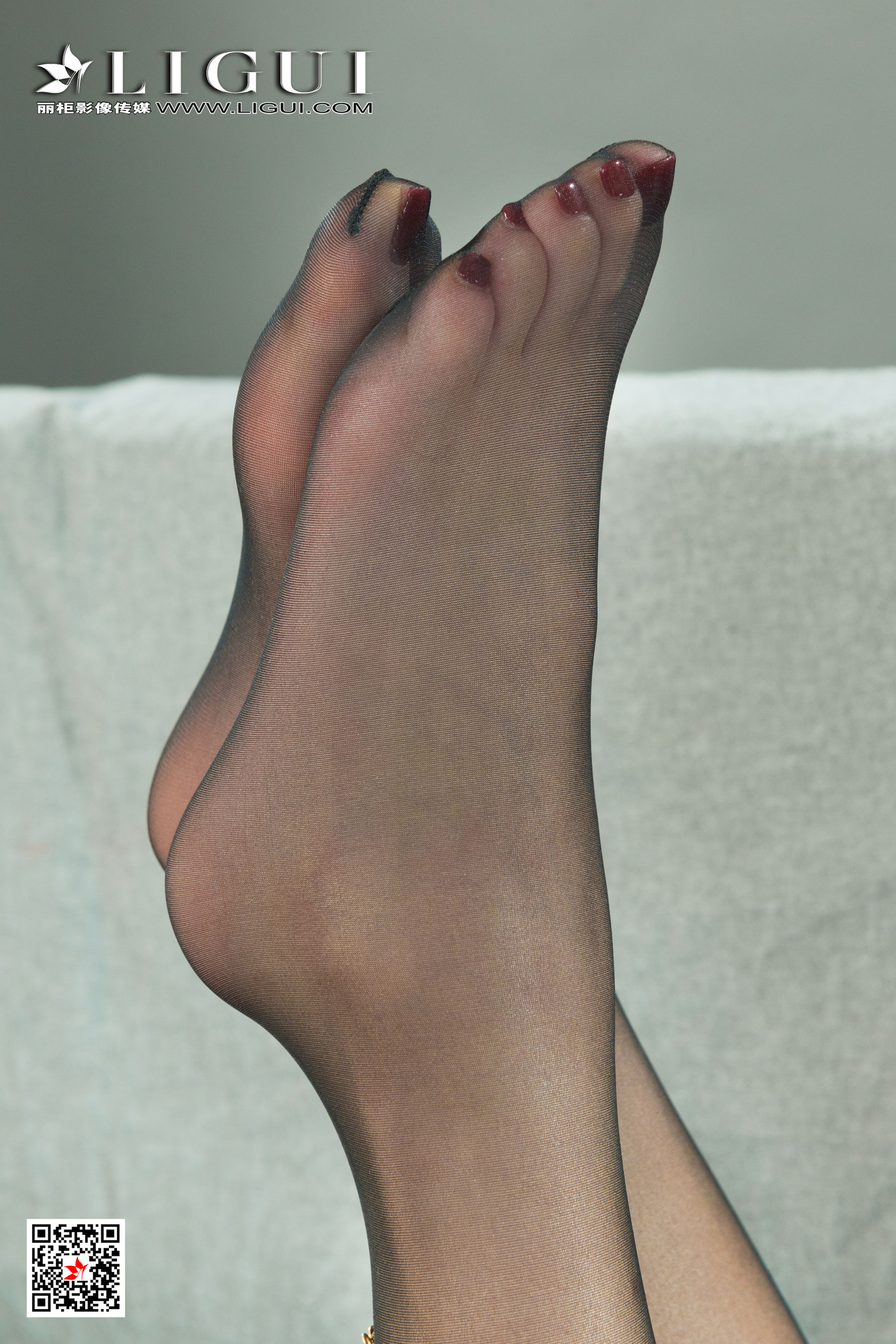 [丽柜Ligui] 2021.09.24 Model 多多 丝足美腿套图第3张
