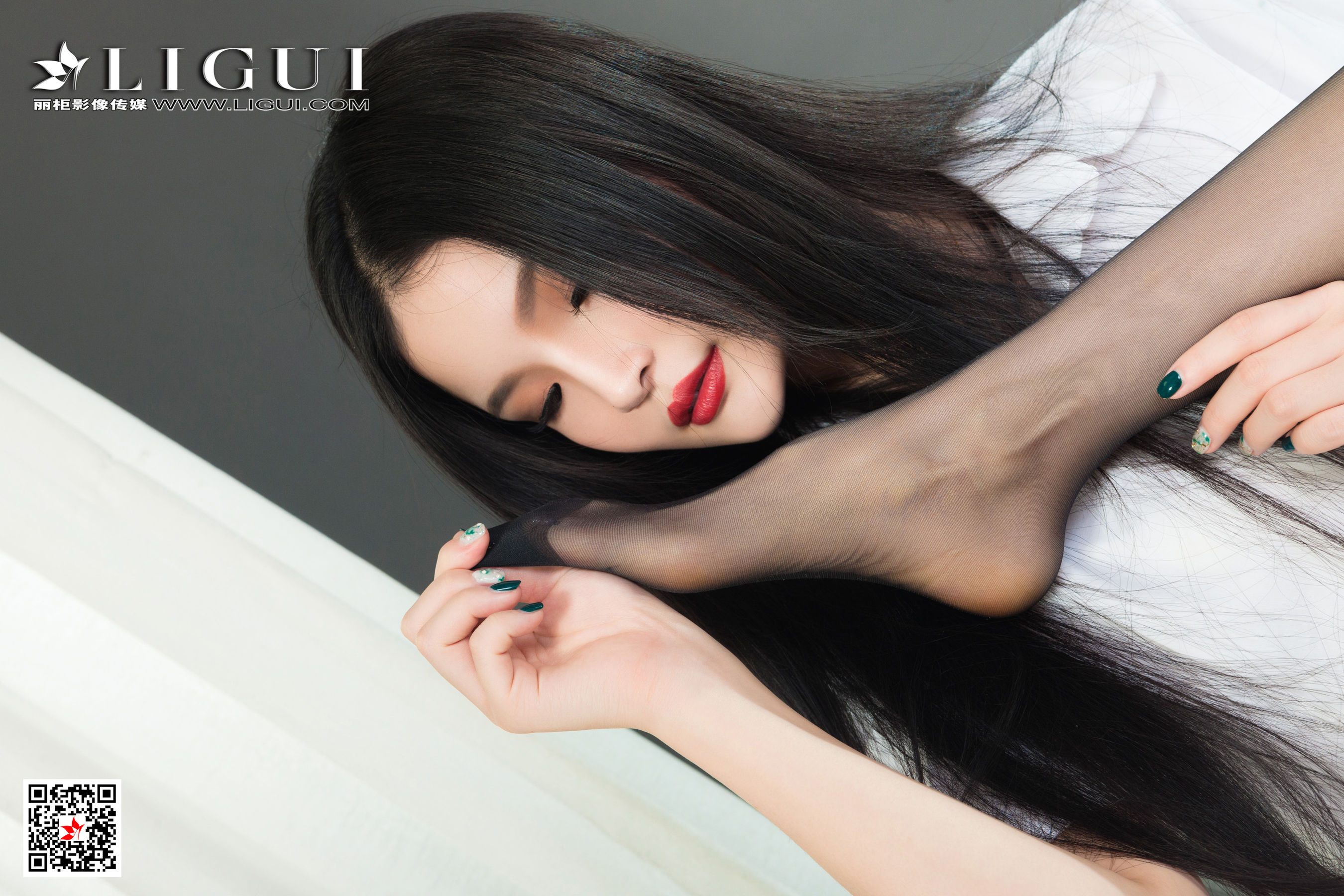 [丽柜Ligui] 凉儿&amp;苏黎 《双生花-欲望香丝》 丝袜写真第29张