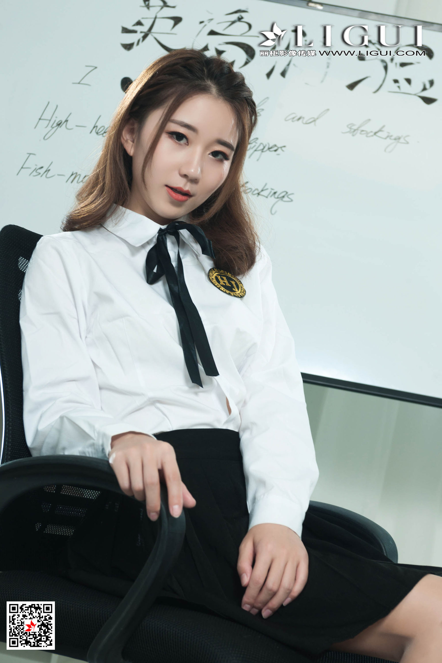 [丽柜Ligui] 网络丽人 Model 程程 - 校服丝足诱惑第16张