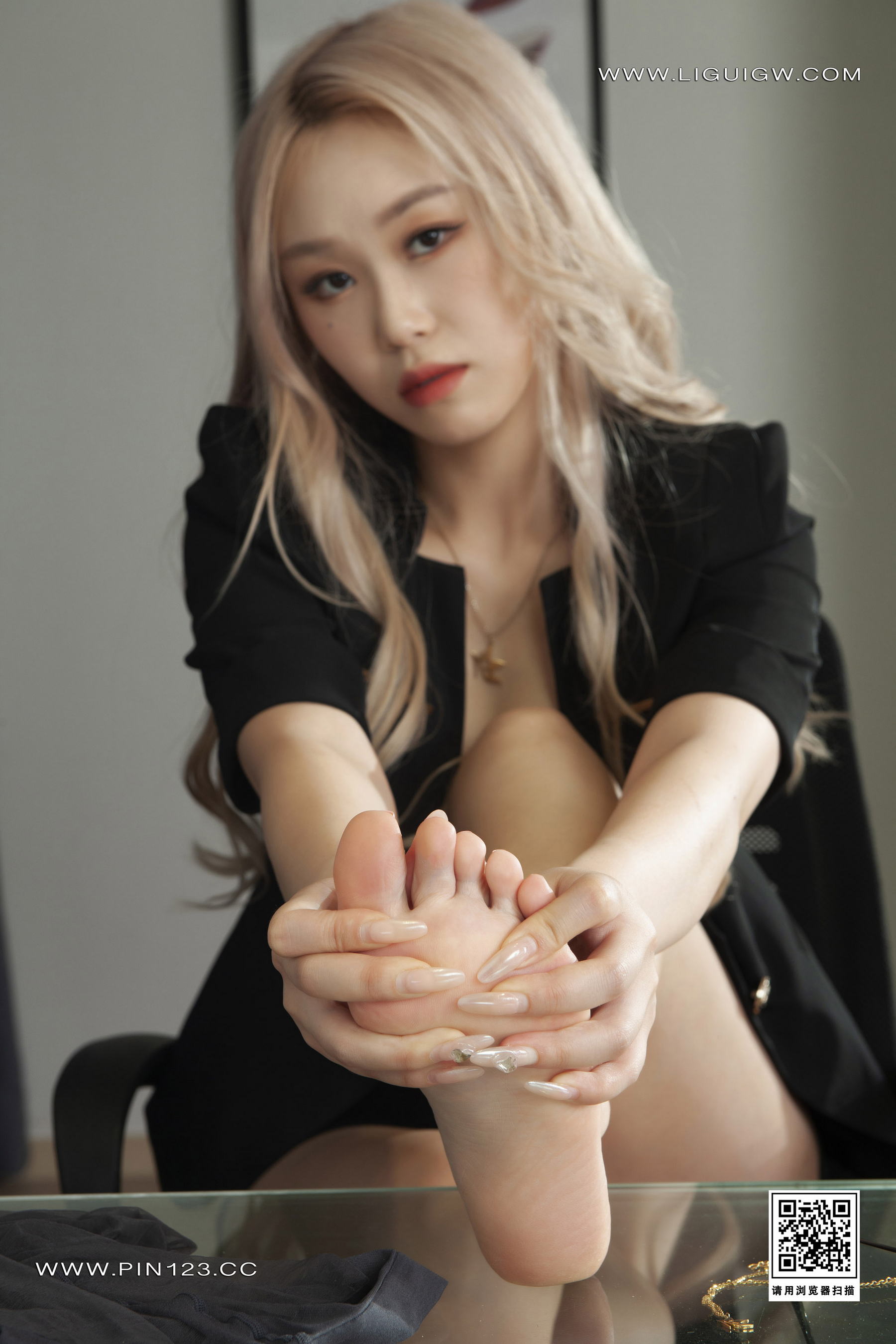 [Ligui丽柜] 2023.09.08《教师足底》尔尔第3张