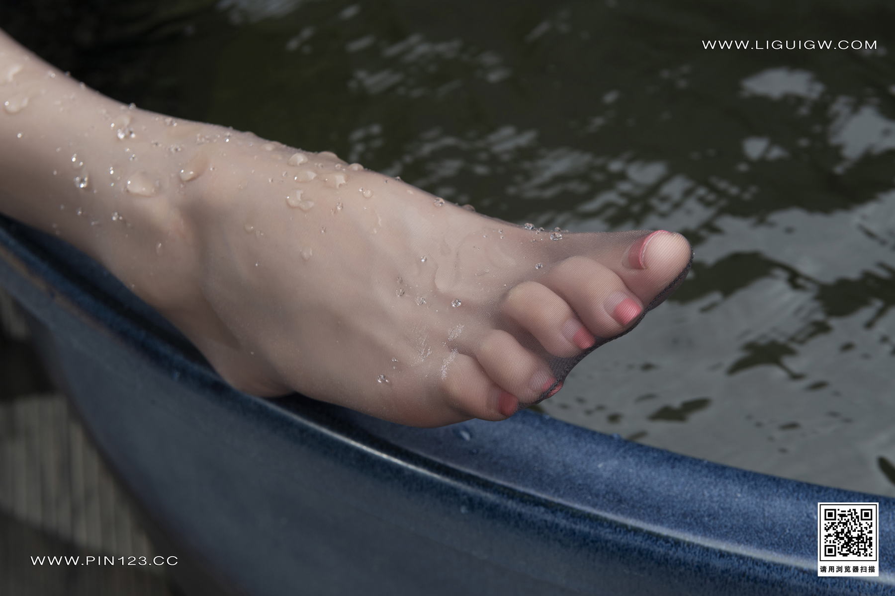 [Ligui丽柜] 2024.11.11《兔子日本旅拍2》兔子第14张