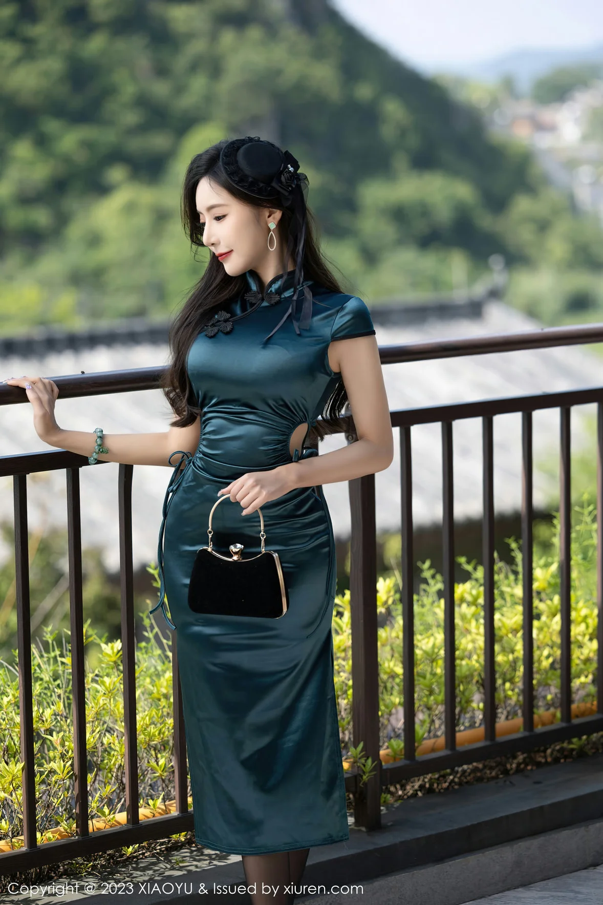  XIAOYU 语画界 Vol.1048 王馨瑶 暗绿色旗袍 [85P]第2张