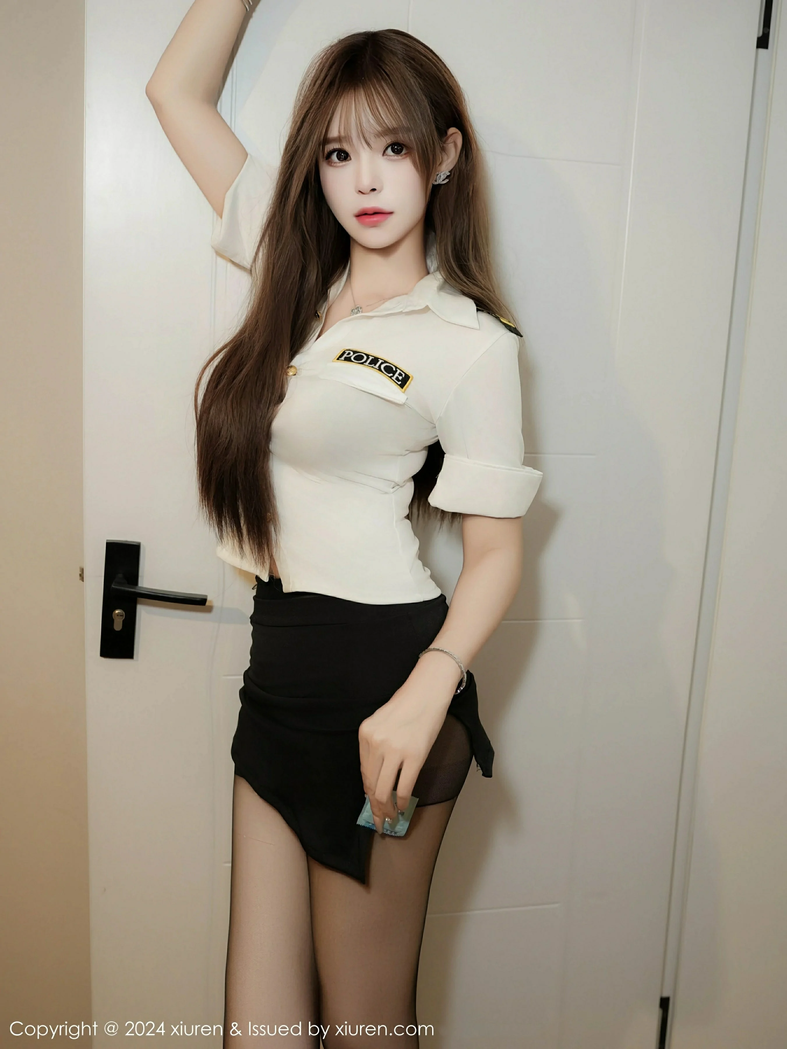  XiuRen 秀人 No.9378 菲菲吃不胖 新人模特 [71P]第6张