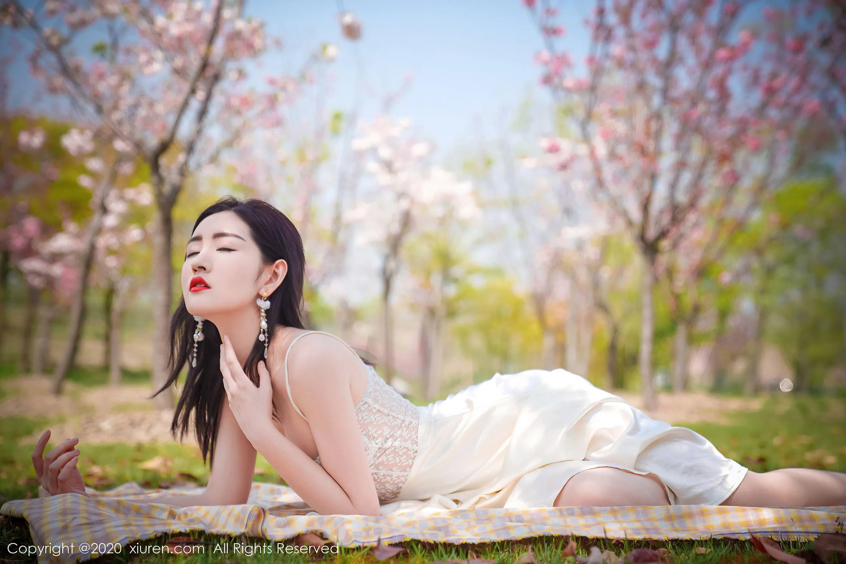  秀人XIUREN No.2297 沈梦瑶第2张