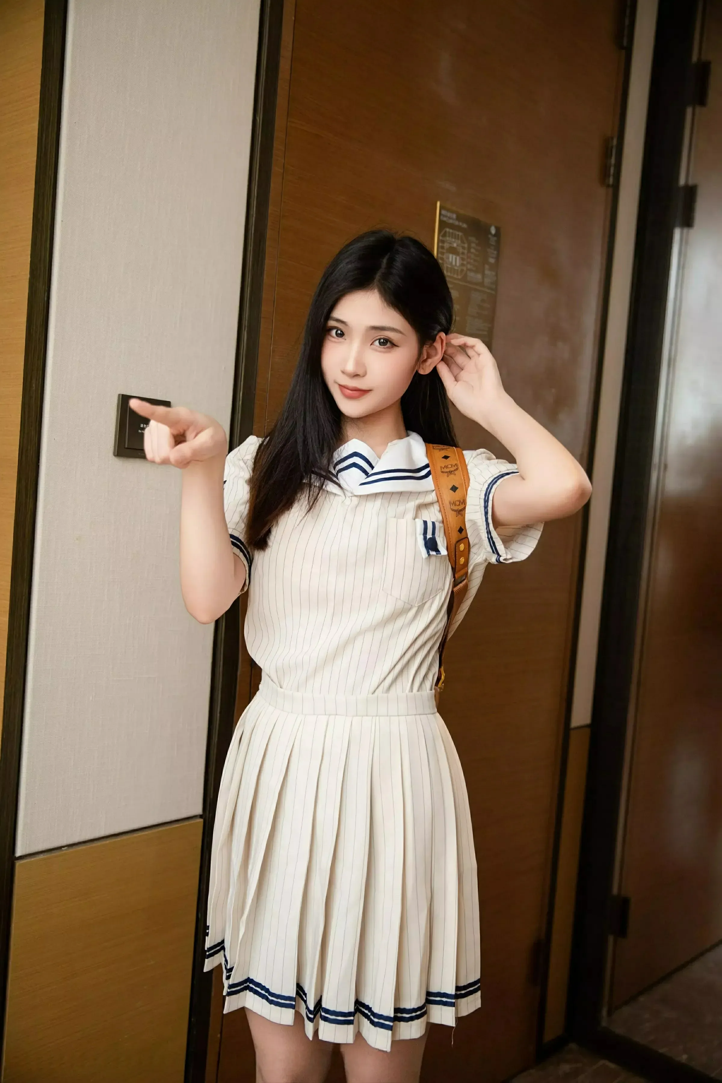  XiuRen 秀人 No.9942 刘婷婷 [77P]第1张