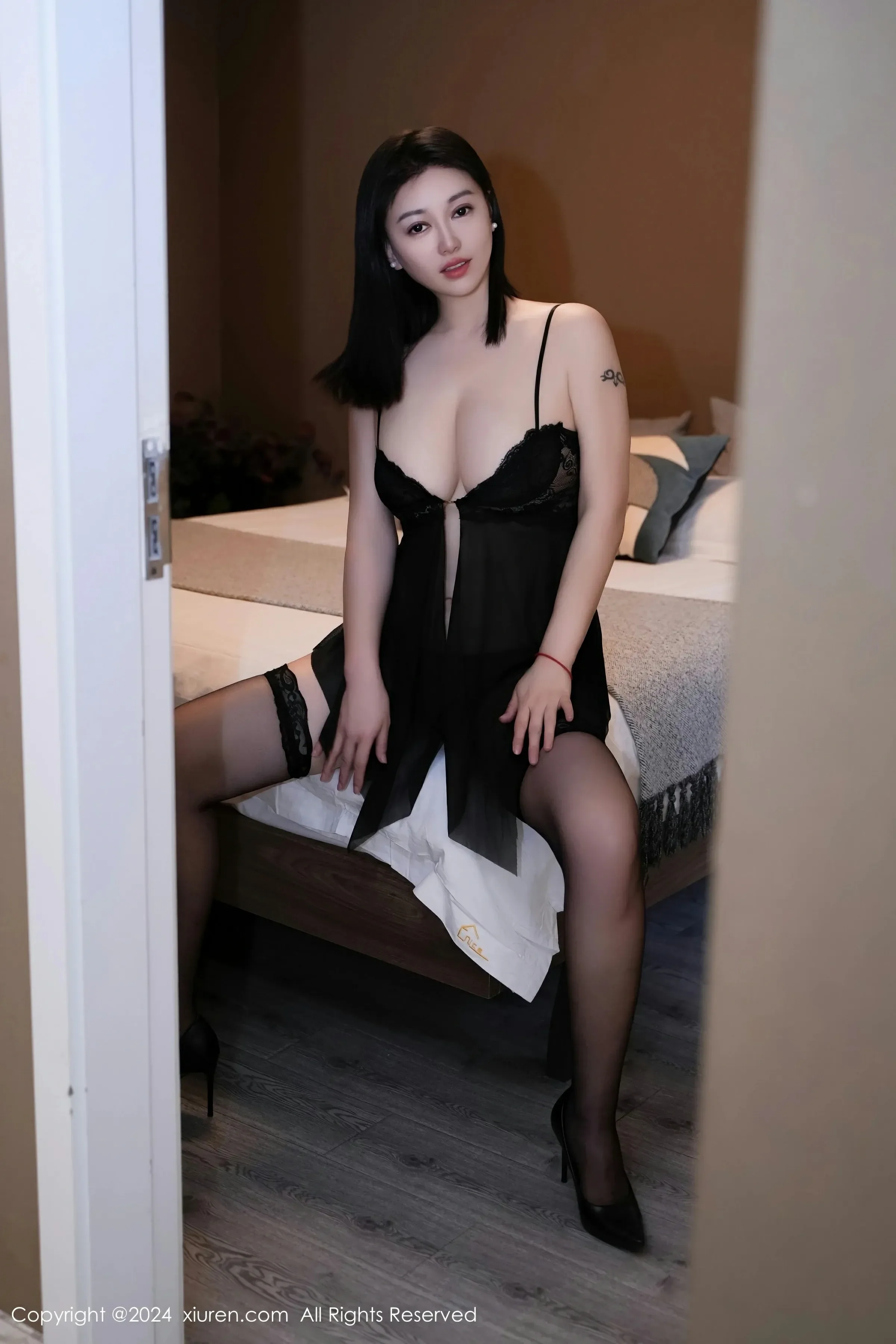  XiuRen 秀人 No.8281 雅茹老师 [75P]第4张