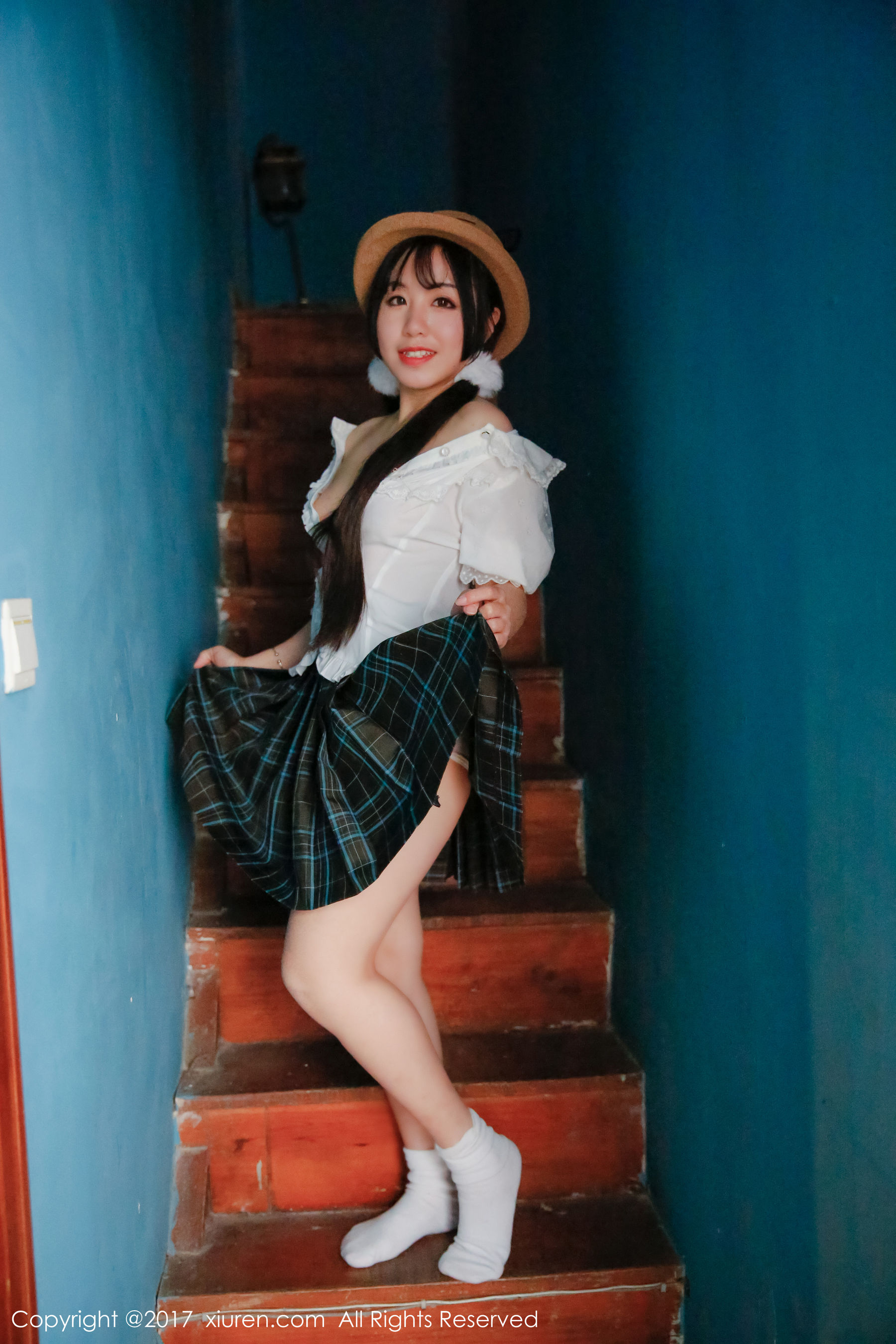  v菜《戴草帽的青涩私房少女》 秀人网XIUREN No.742第12张