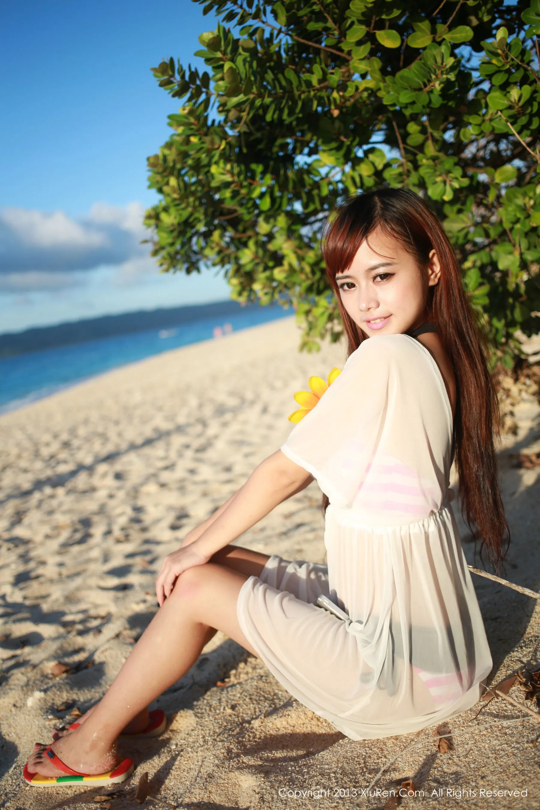  腹黑贫乳腰窝美臀萝莉女神@toro羽住 秀人网 No.056第19张