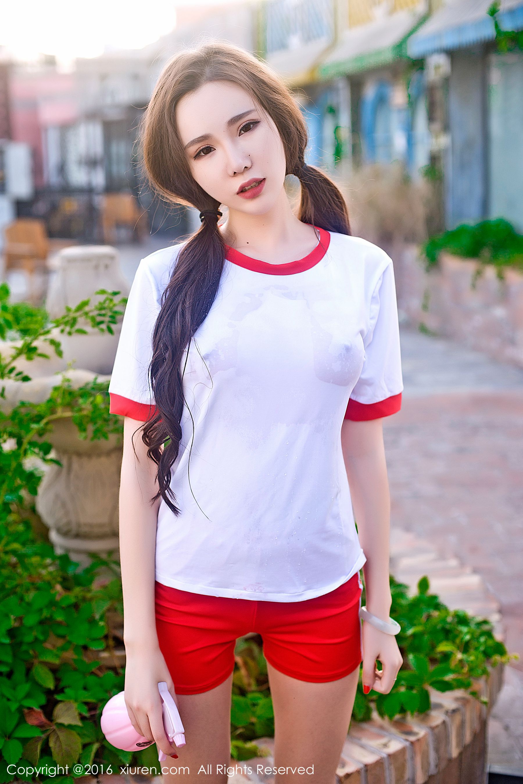  萌琪琪Irene《如同妖孽般的美女》 秀人网 No.669第24张