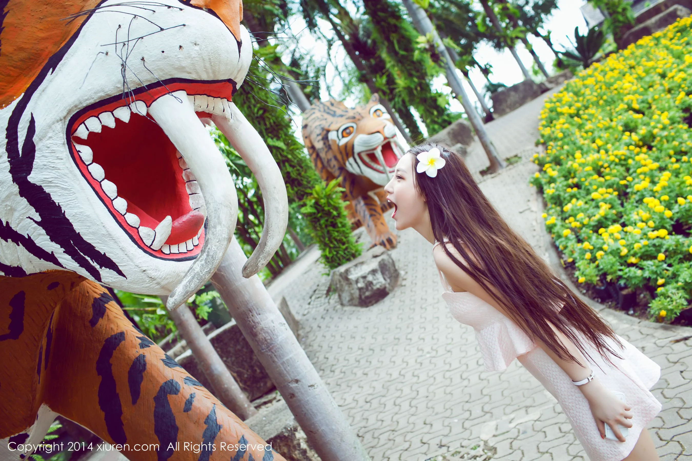  女神刘奕宁Lynn泰国街拍 秀人网 No.139第2张