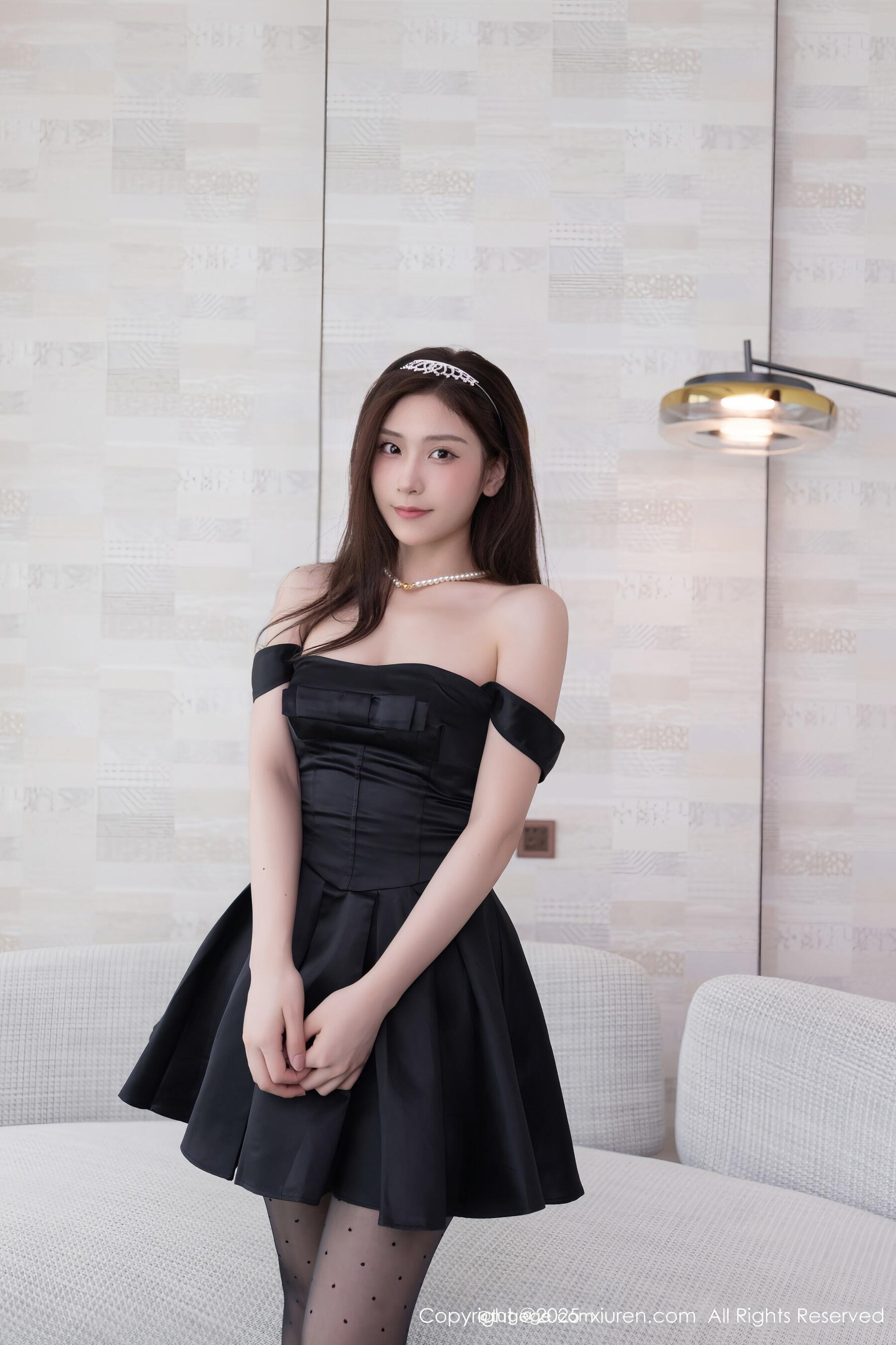  秀人网 刘婷婷 No.10878 [71P]第1张