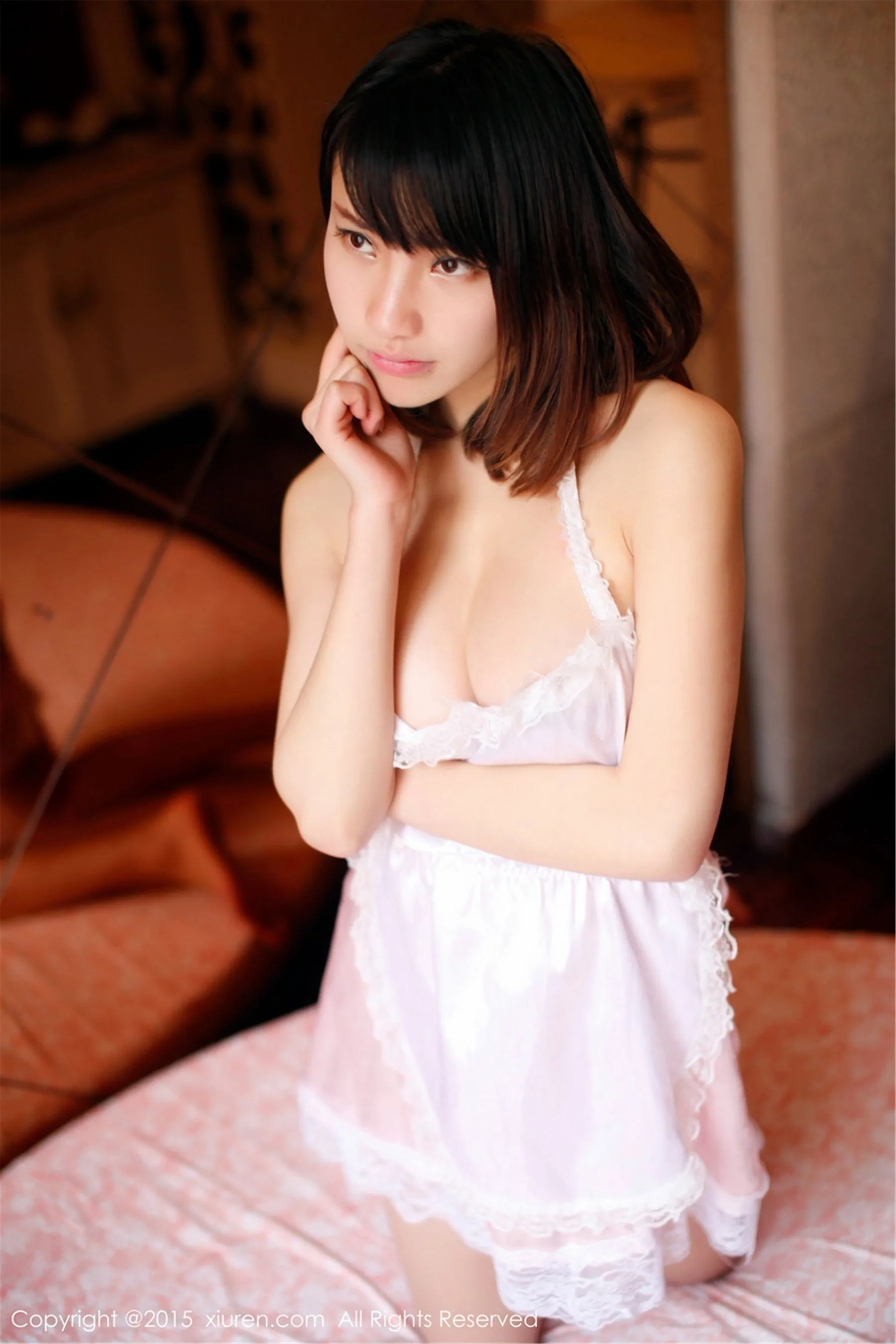  颜浅浅Cindy《挤胸+睡衣系列》 秀人网 No.270第11张