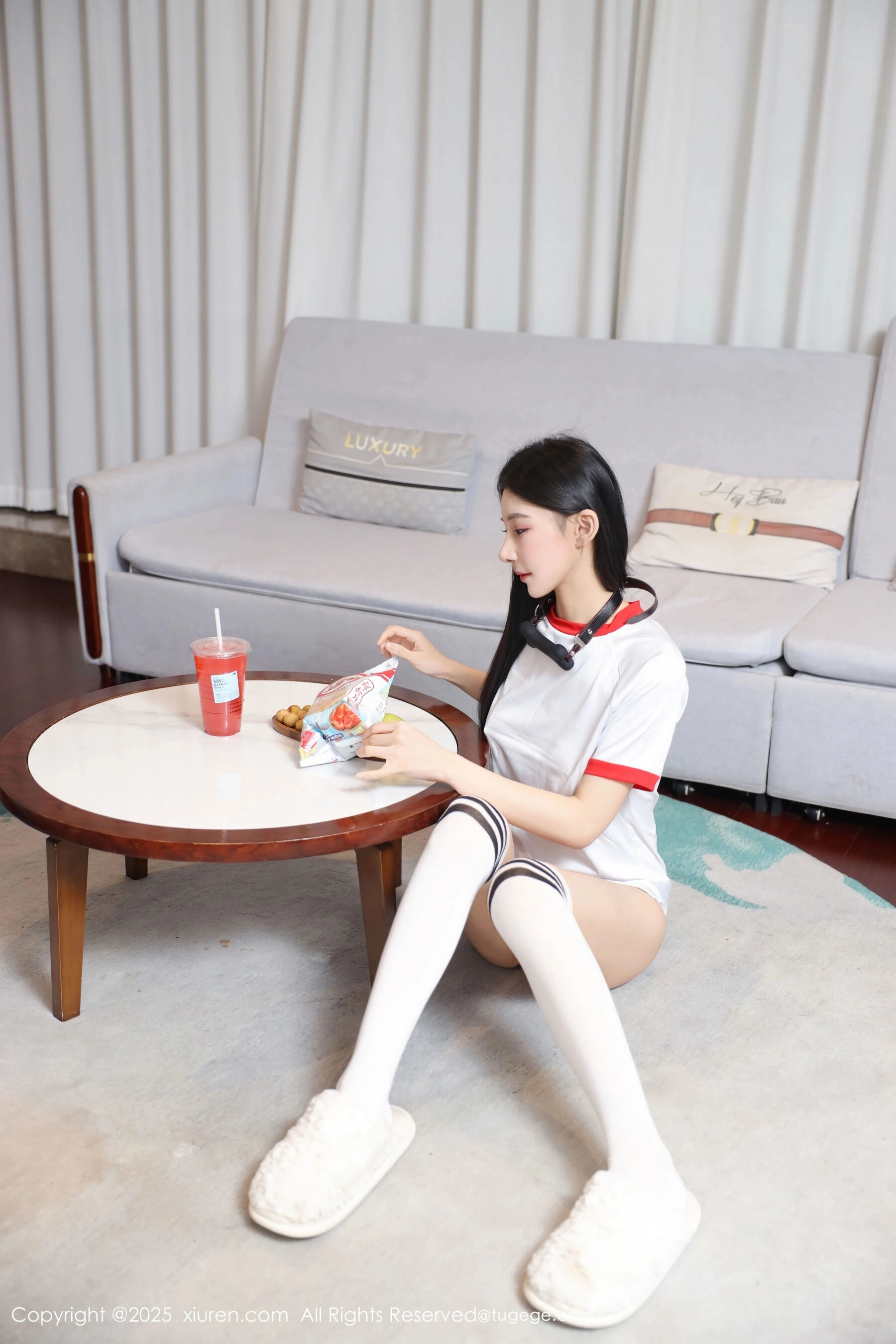  秀人网 许微微呀 Vol.11110 [86P]第1张