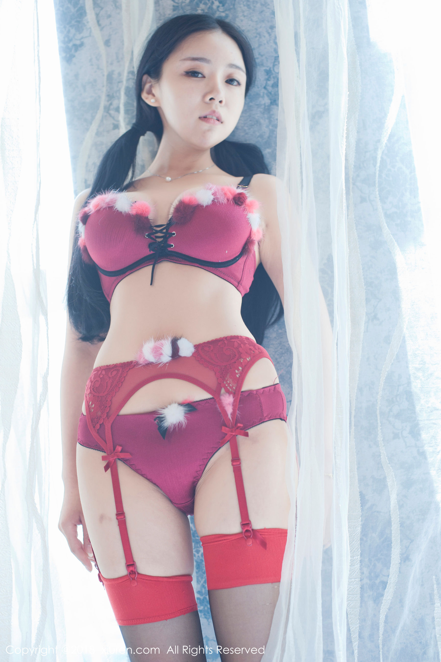  红气球《童颜巨乳稚气未脱小姑娘》 秀人 No.932第3张