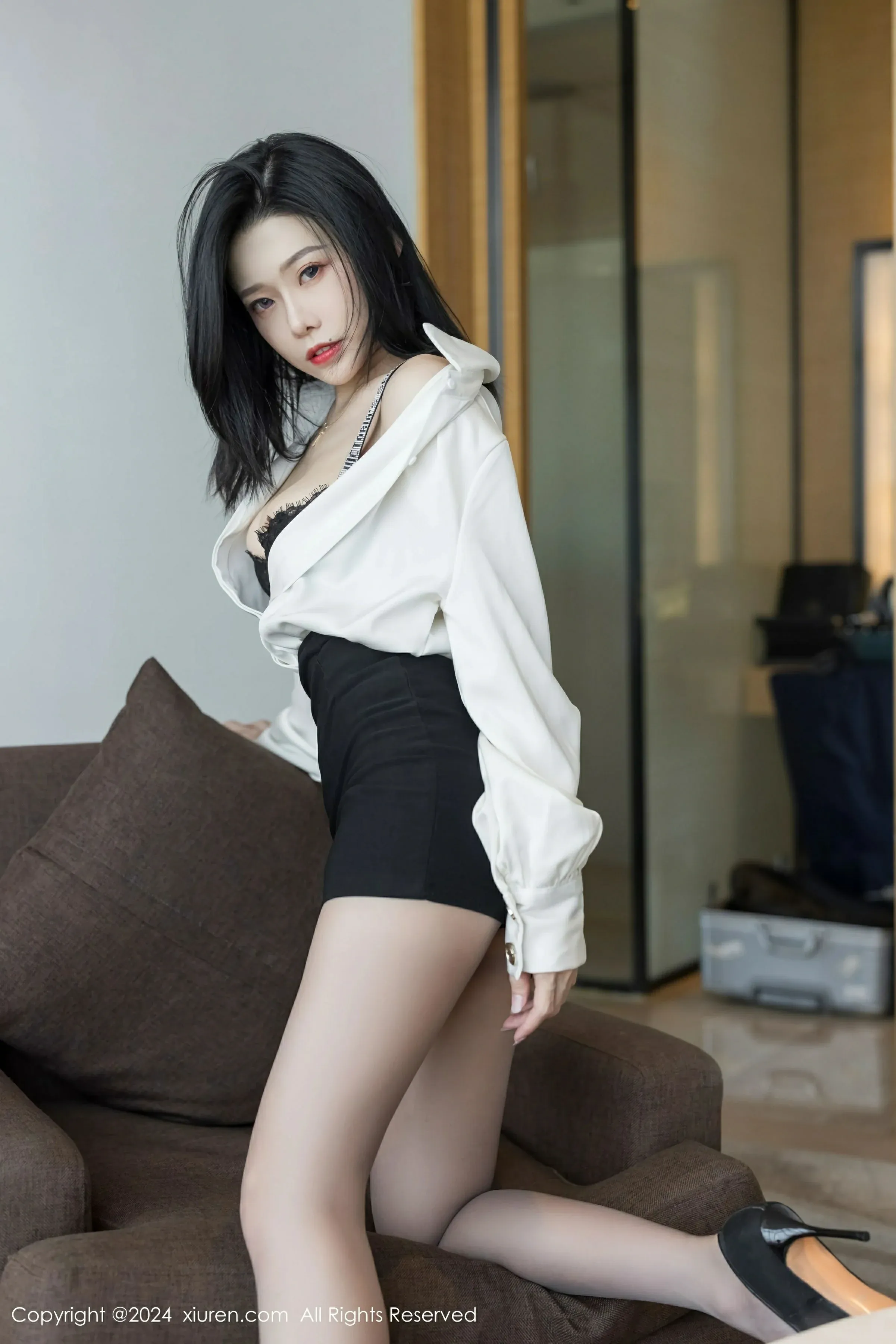  XiuRen 秀人 No.9329 luvian本能 [42P]第3张