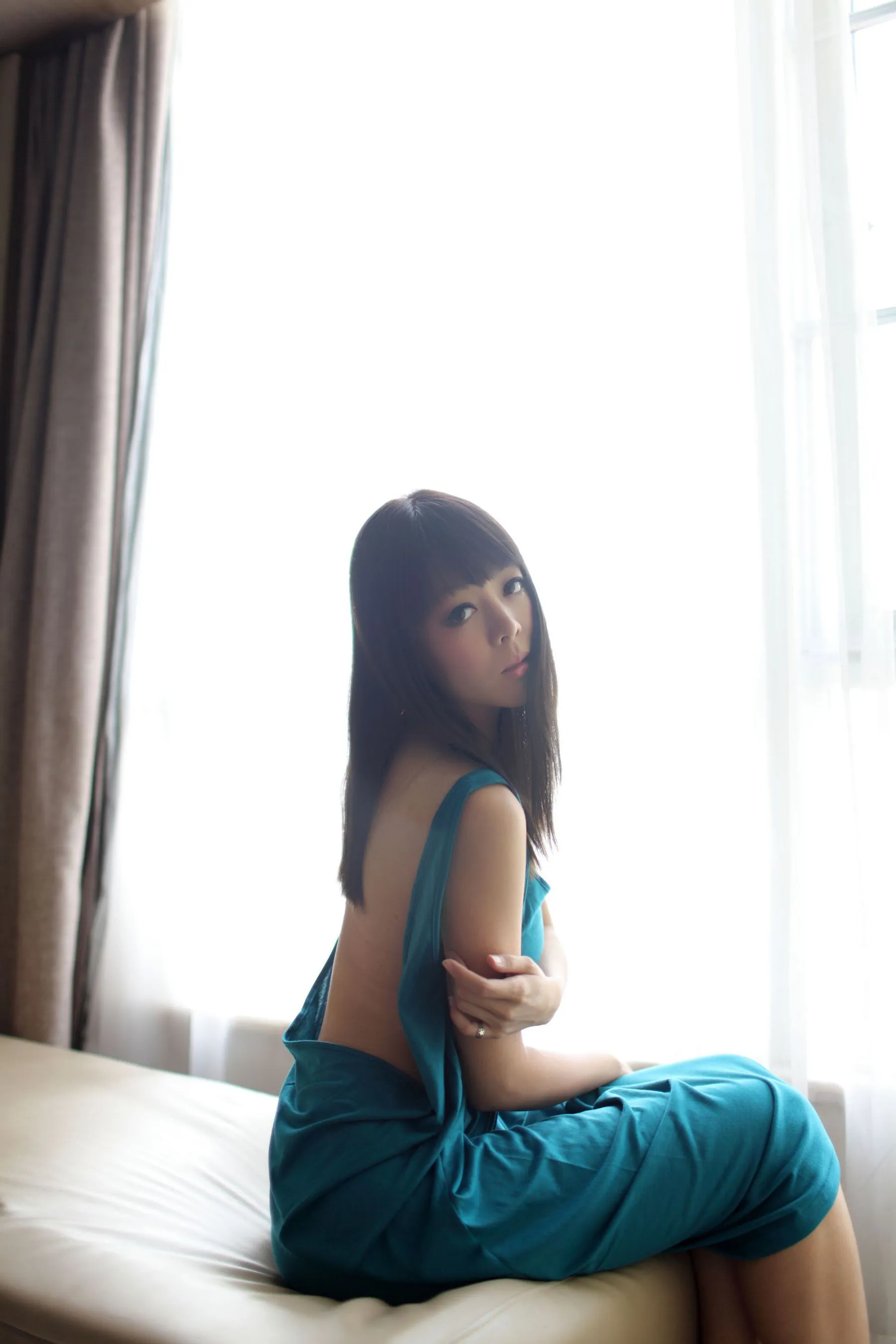  杜Viki《酒店拍摄 三套装》 秀人网 No.001第3张