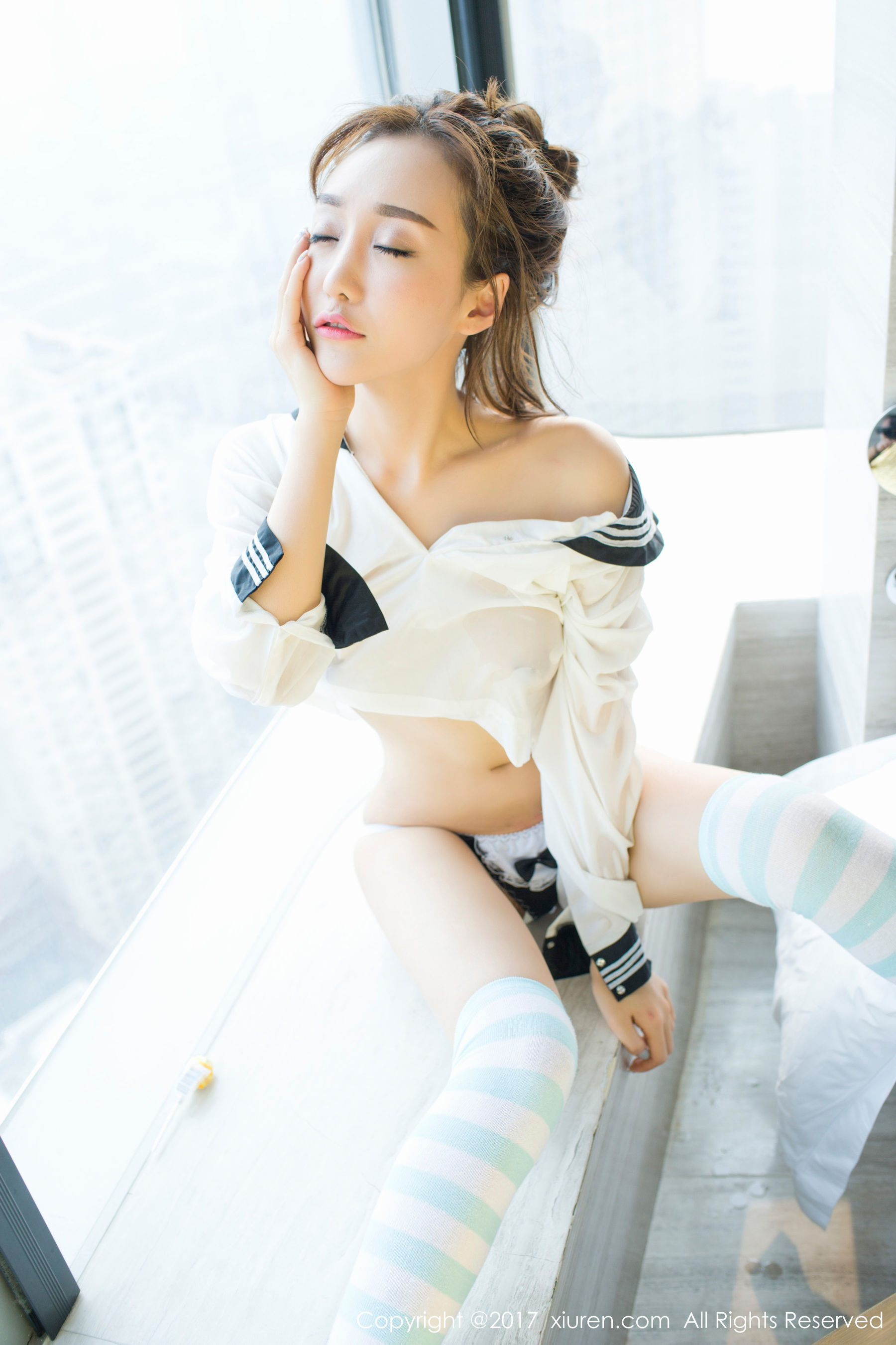  顾灿《透明学生制服湿身+条带高叉诱惑》 秀人网XIUREN No.779第5张