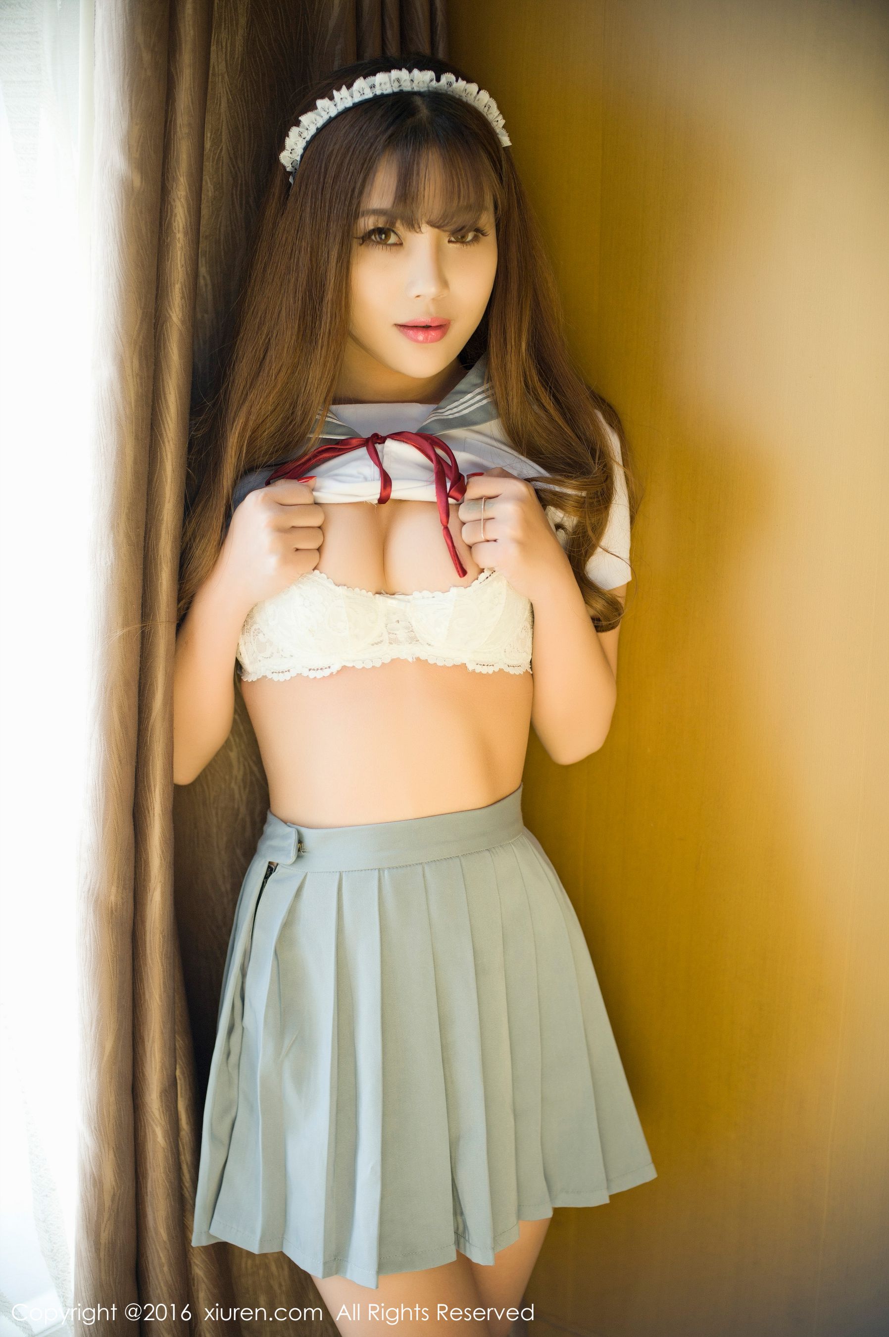  周予然《高中校服户外爆乳，经典日系校服》 秀人网 No.651第8张