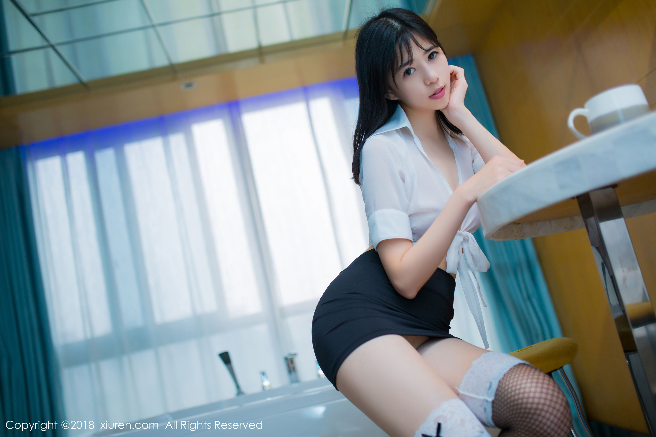  艾栗栗栗栗栗栗吖《女秘OL》 XiuRen 秀人网 No.1014第4张