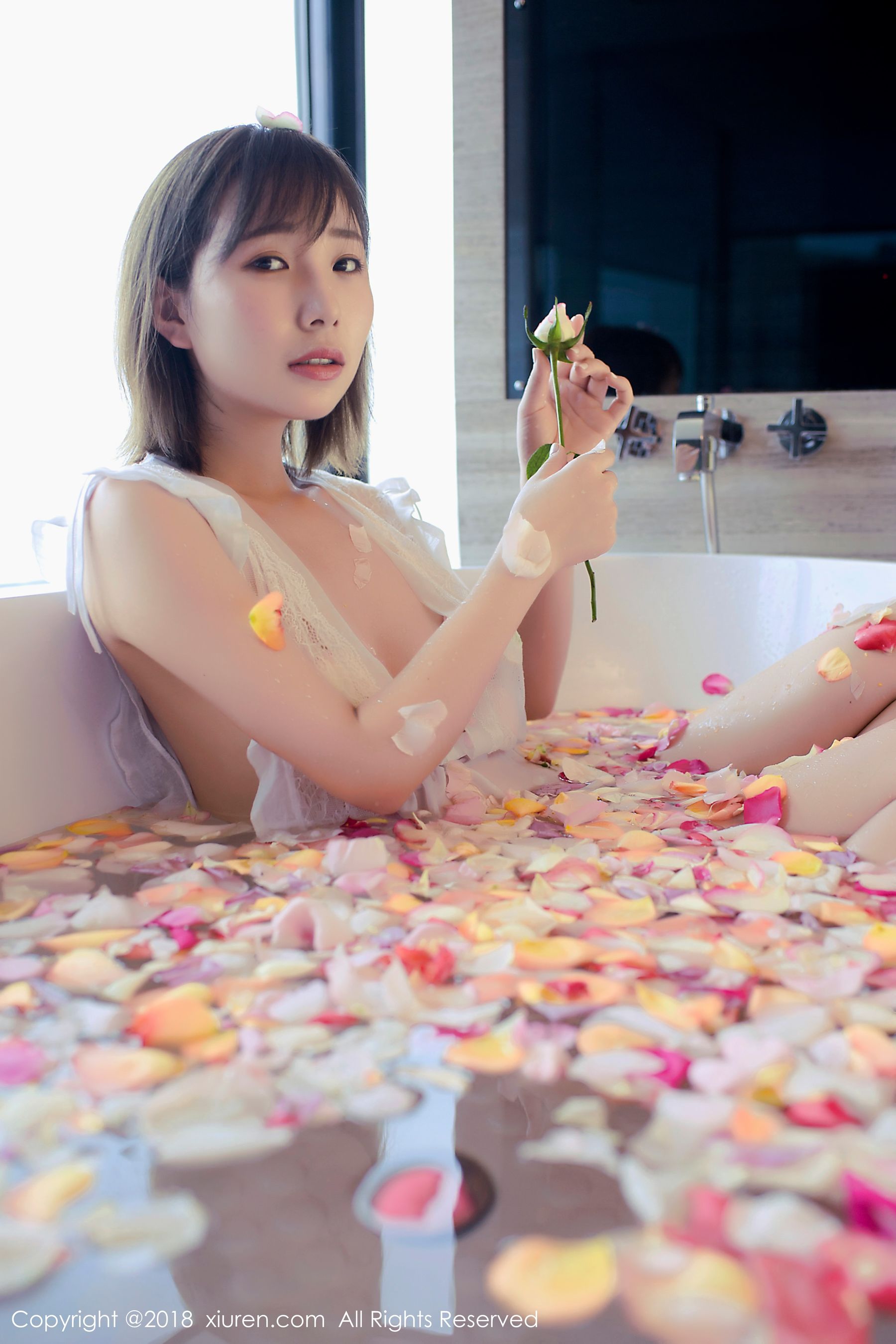  枝恩《短发百变大美女》 秀人网XIUREN No.981第5张