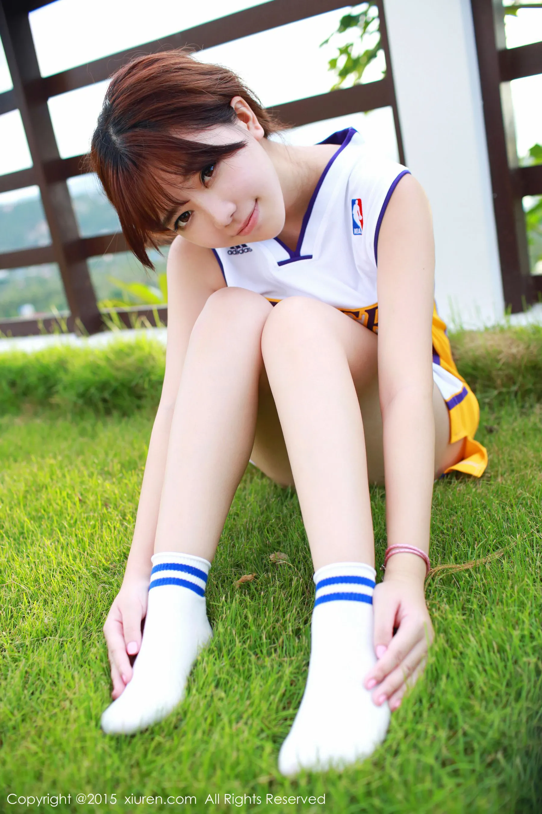  刘飞儿Faye《科比篮球服+布条内衣》 秀人网 No.452第2张