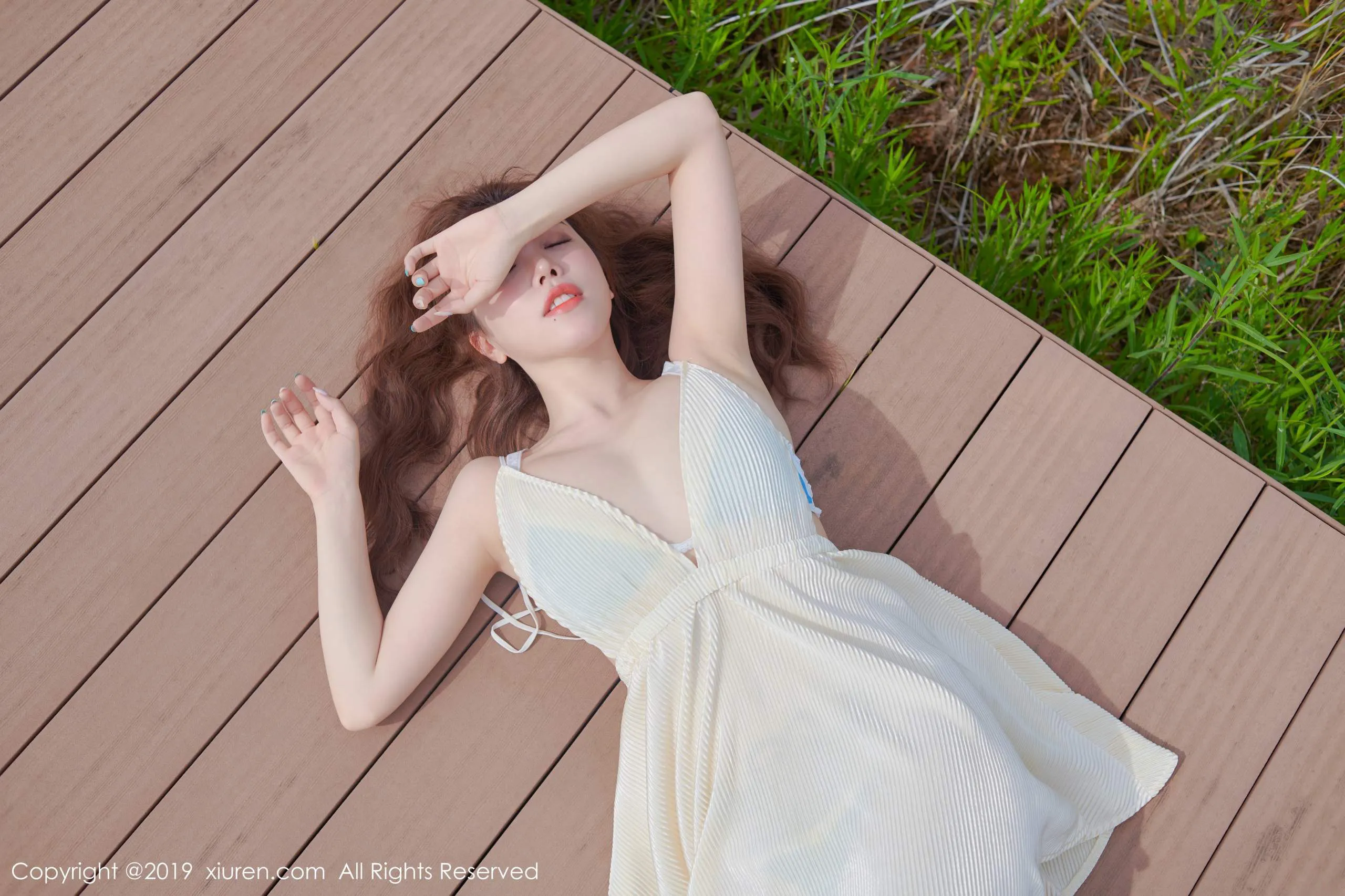  XIUREN秀人网 No.1684 妮小妖第3张