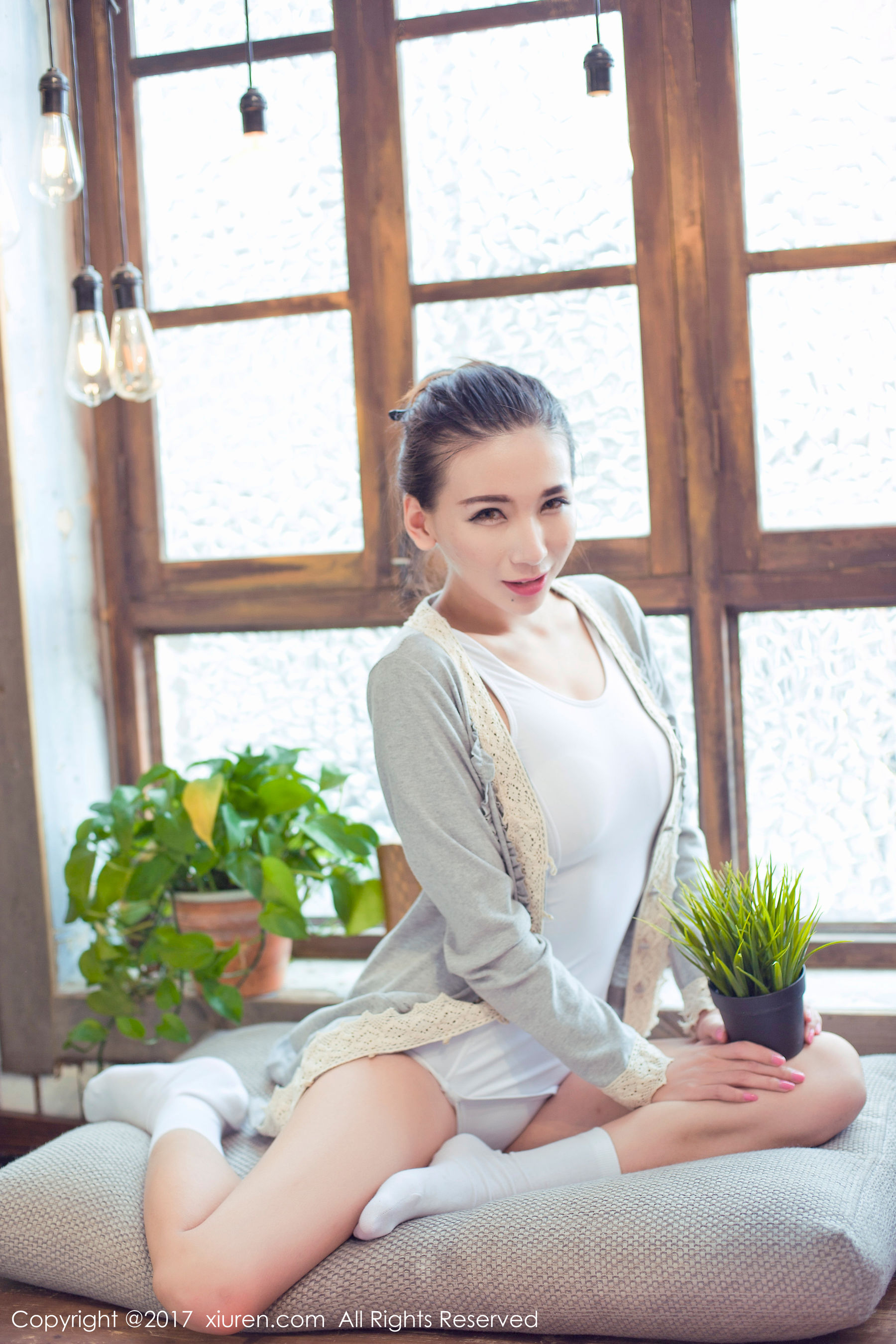  赵颖《美胸细腰小女生的极度诱惑》 秀人网XIUREN No.759第12张