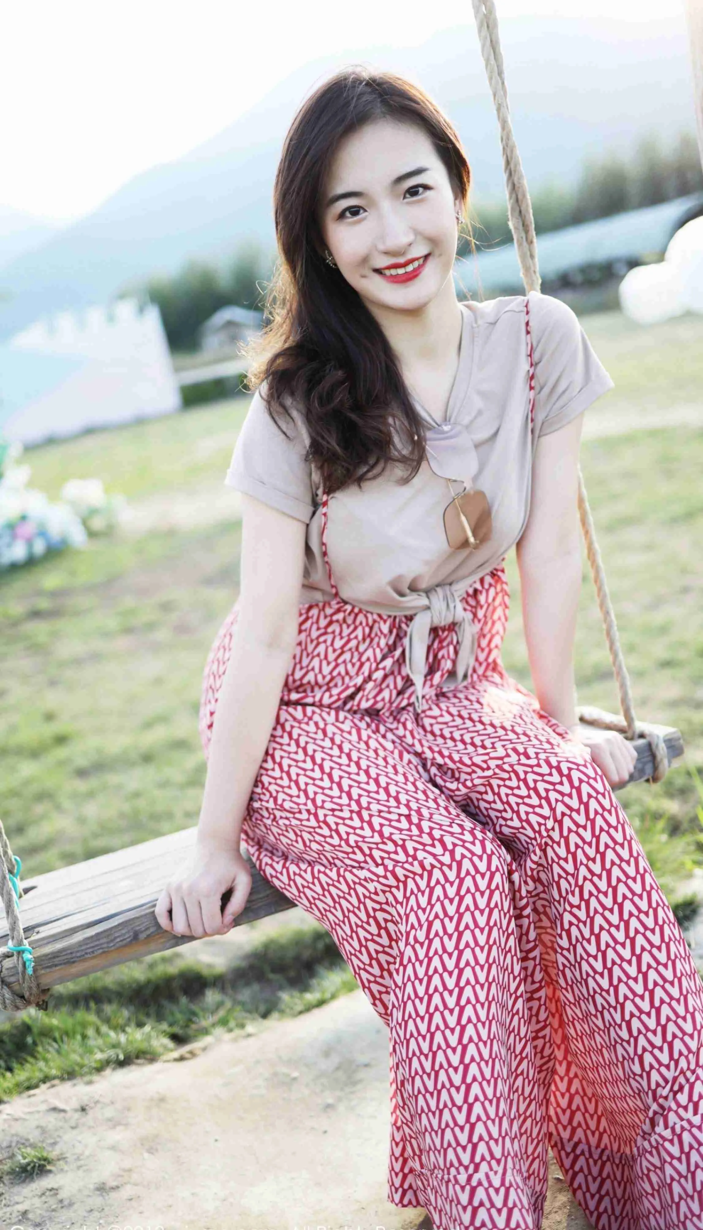  XIUREN秀人网 No.1718 艺儿拿铁第14张