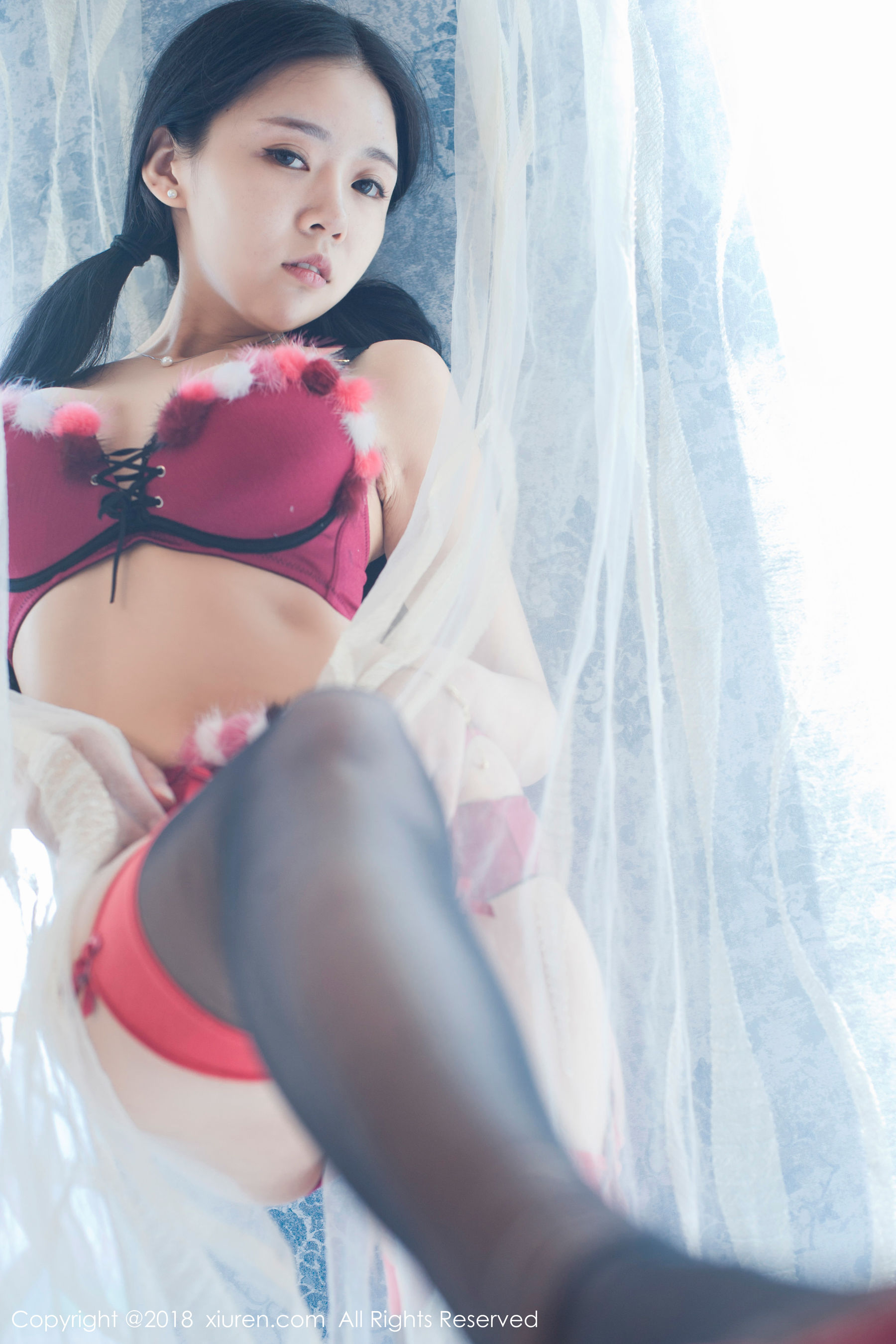  红气球《童颜巨乳稚气未脱小姑娘》 秀人 No.932第4张