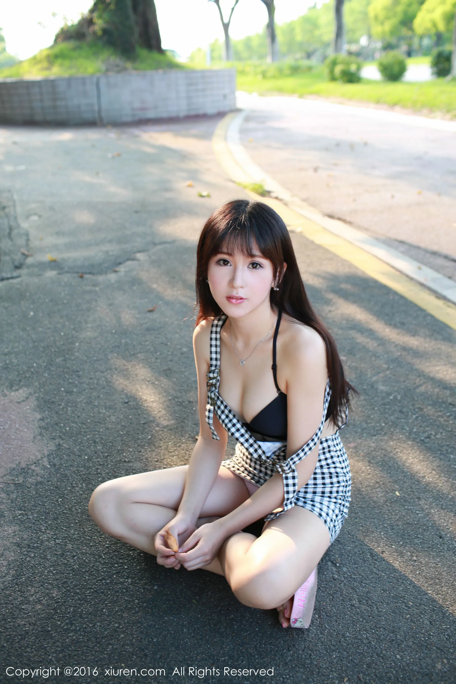  唐雨辰TYC《外拍超短裙+睡衣》 秀人网 No.510第10张