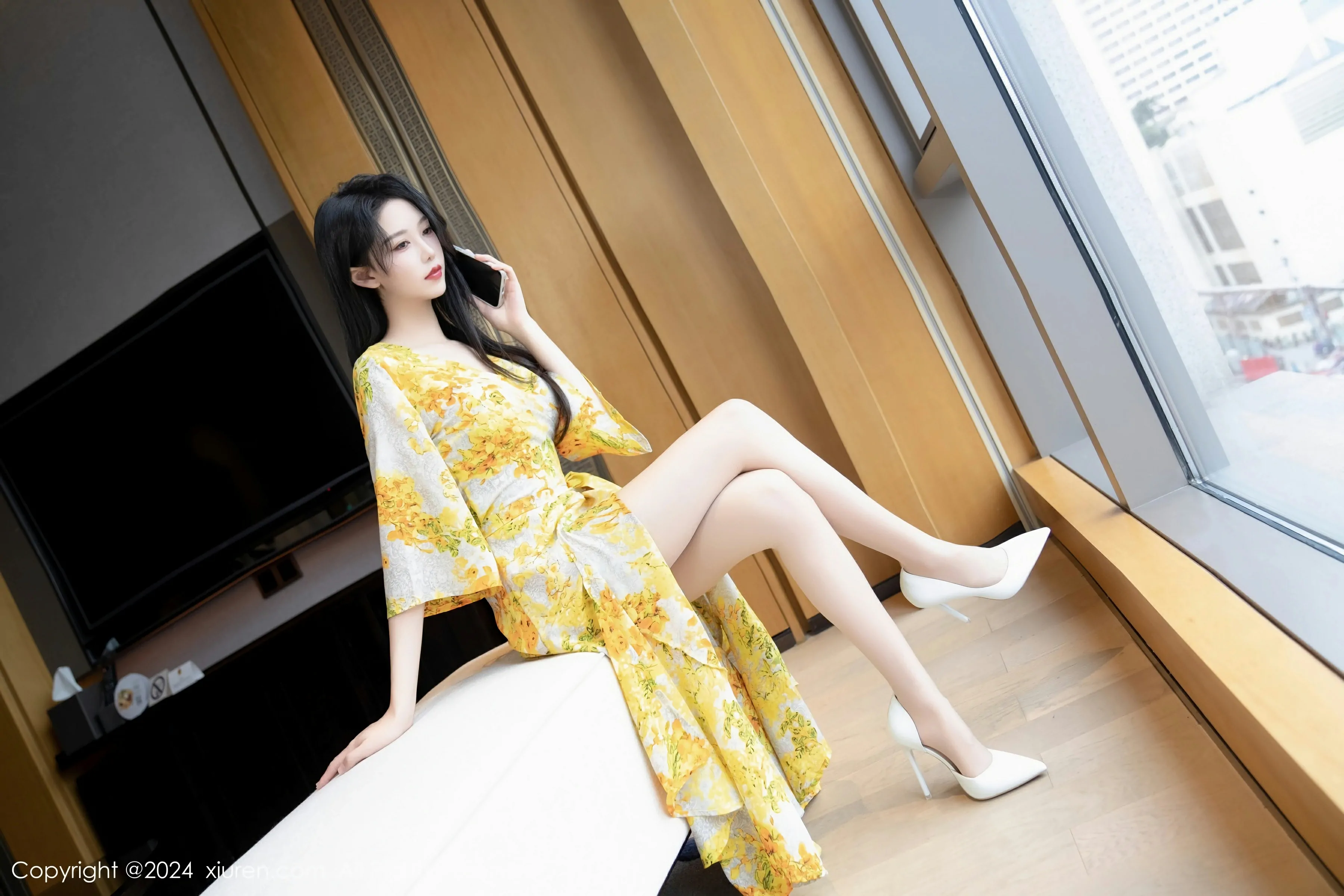  XiuRen 秀人 No.7981 利世 [99P]第2张