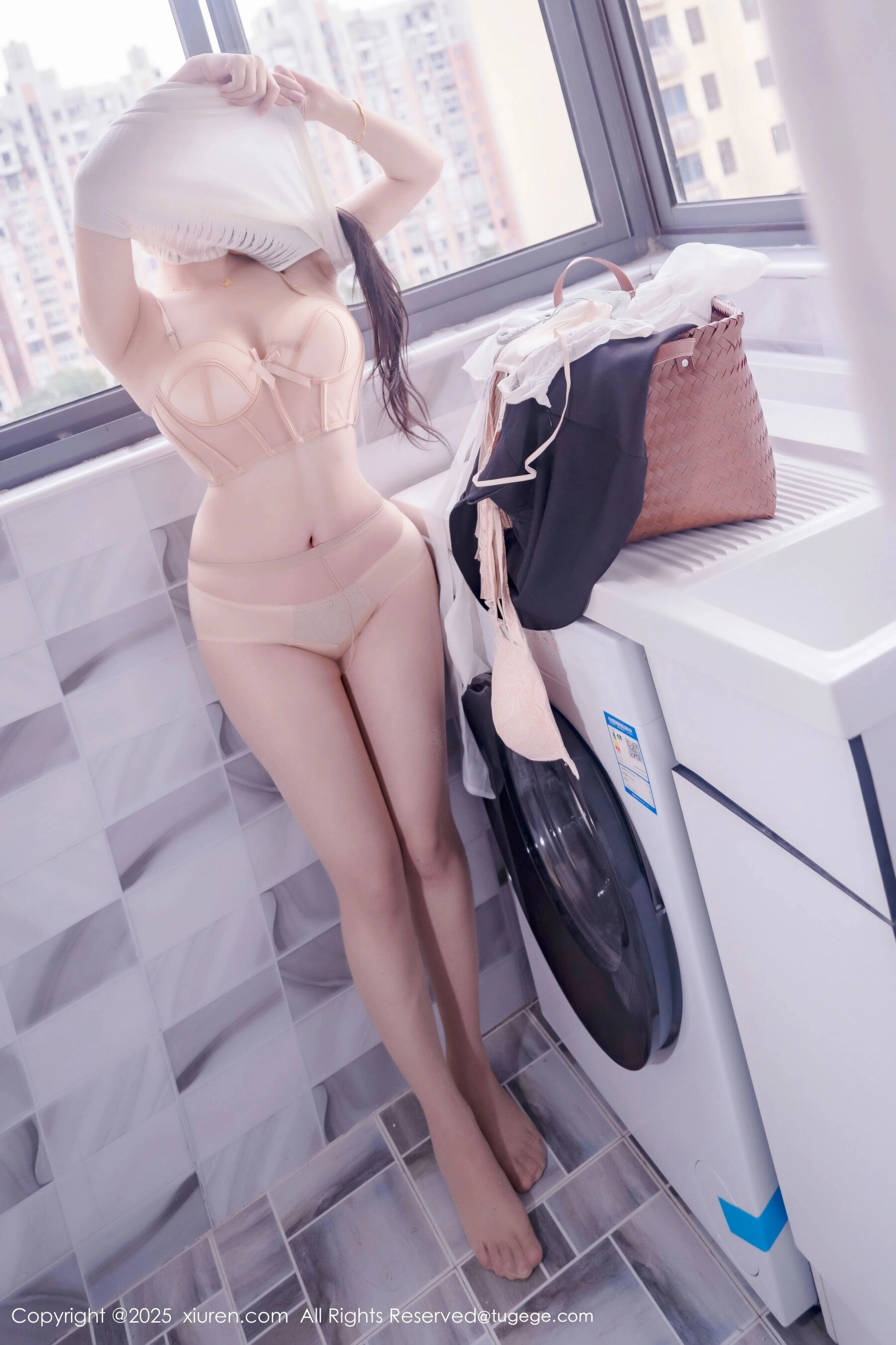  秀人网 汐汐爱吃草莓 Vol.11010 [83P]第8张