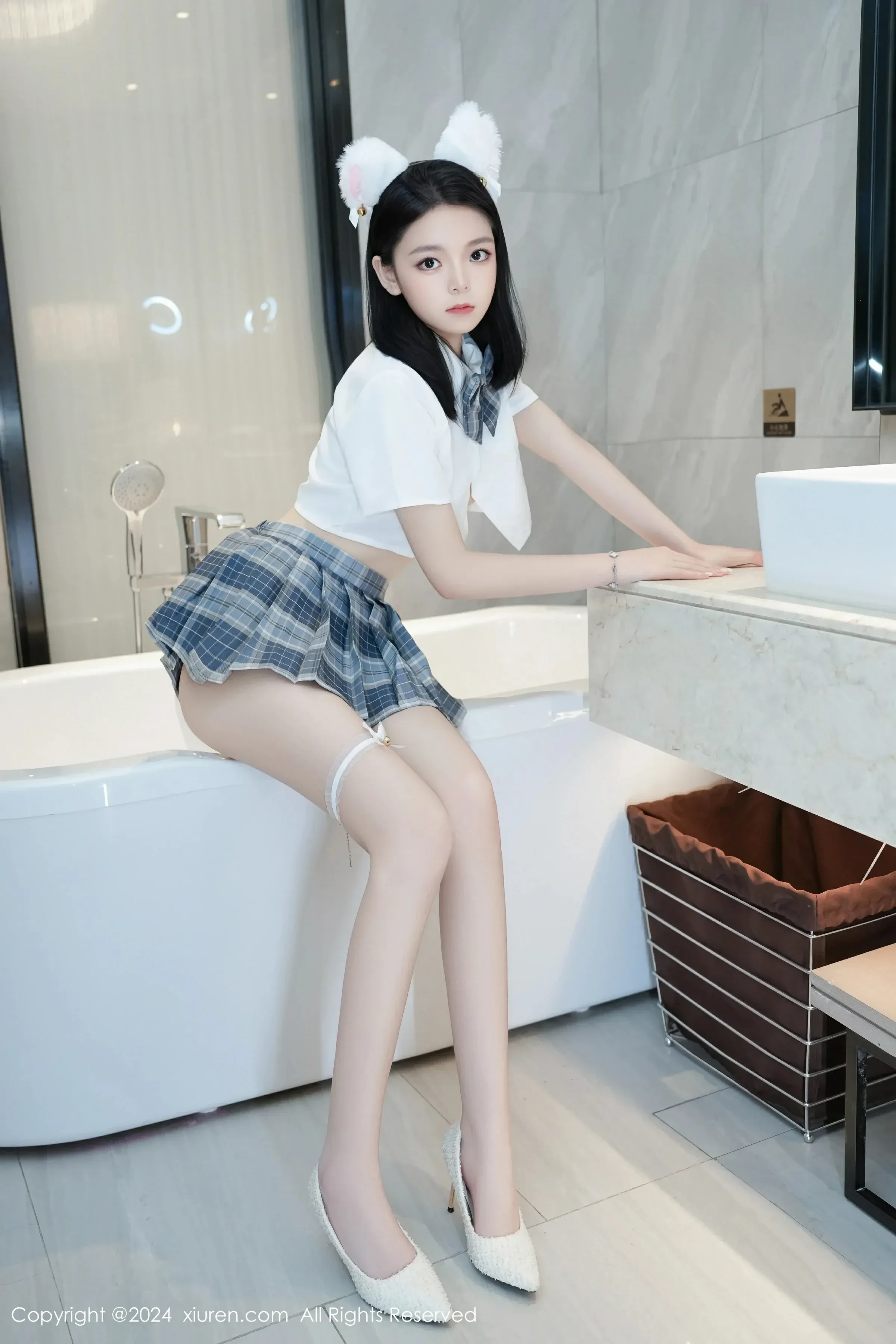  XiuRen 秀人  No.8715 唐心心 [68P]第1张