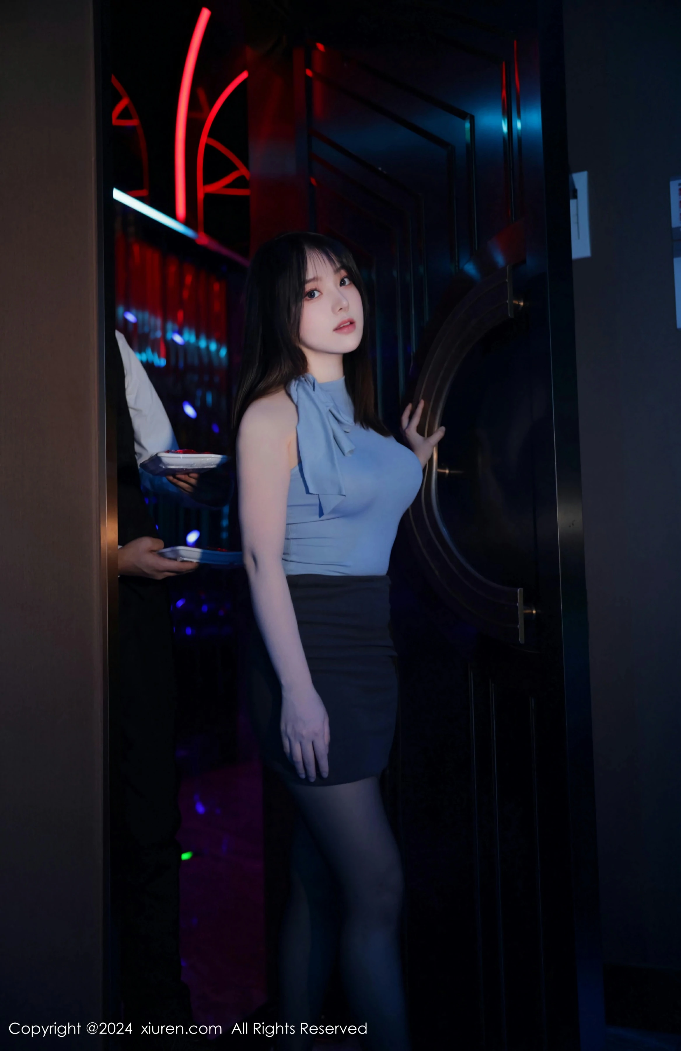  XiuRen 秀人 No.8402 豆瓣酱 [73P]第7张