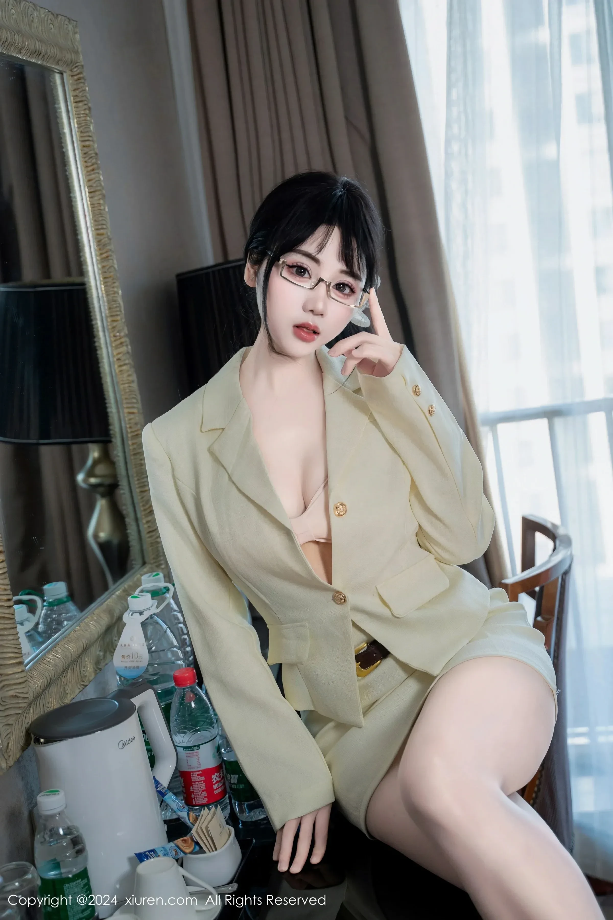  XiuRen 秀人  No.8717 汐汐爱吃草莓 [86P]第5张