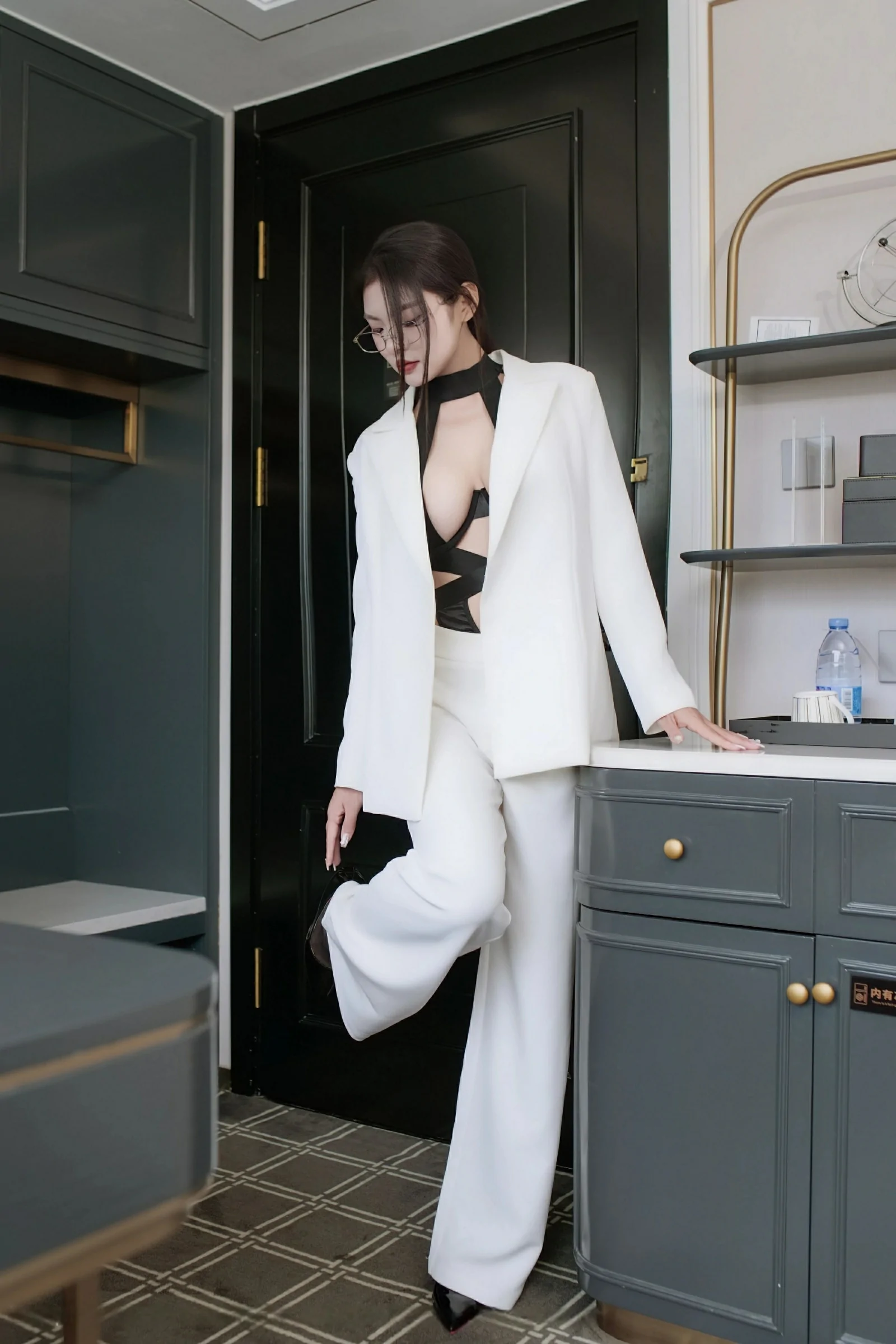  秀人网 No.10464 冬安 [94P]第2张