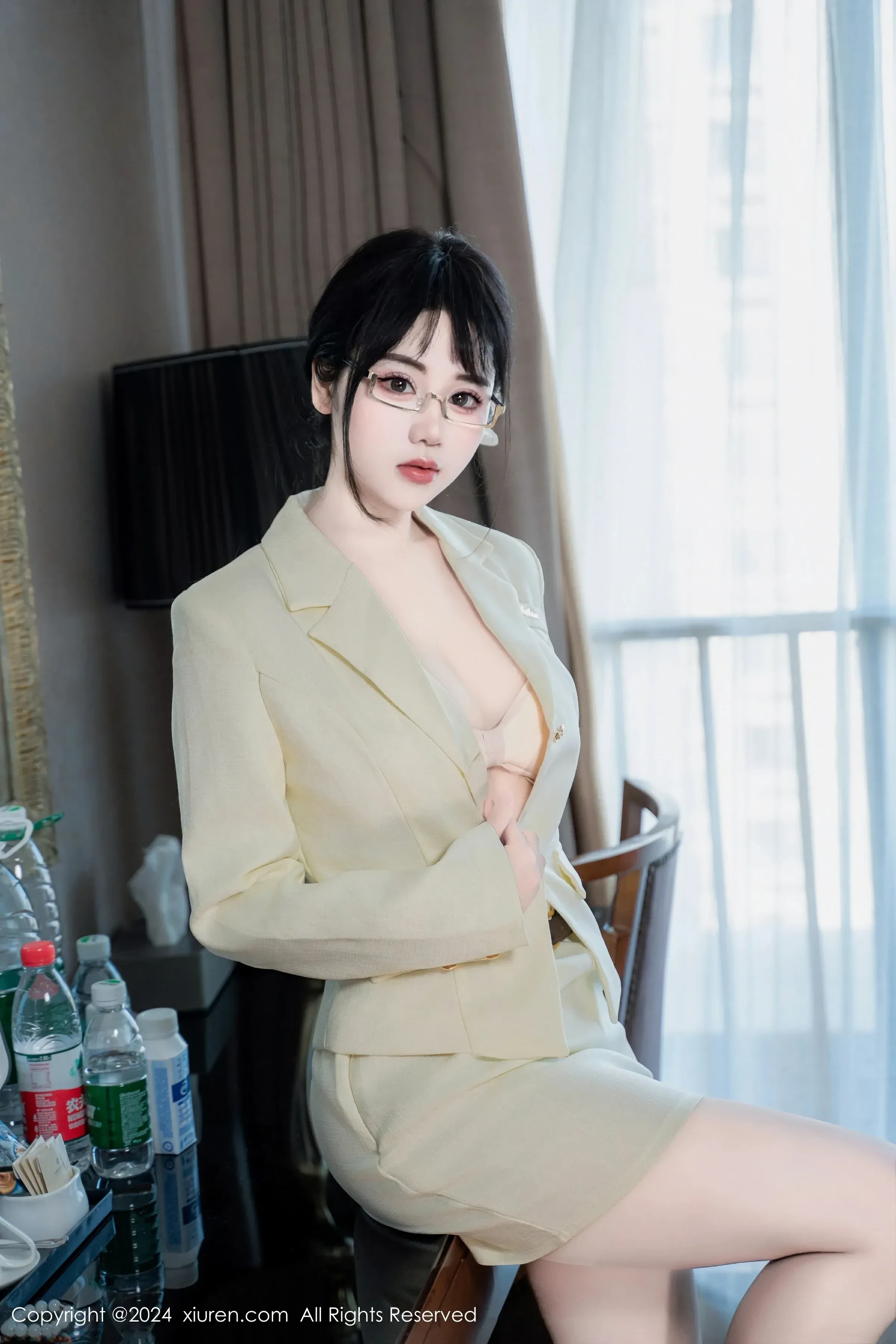 XiuRen 秀人  No.8717 汐汐爱吃草莓 [86P]第4张