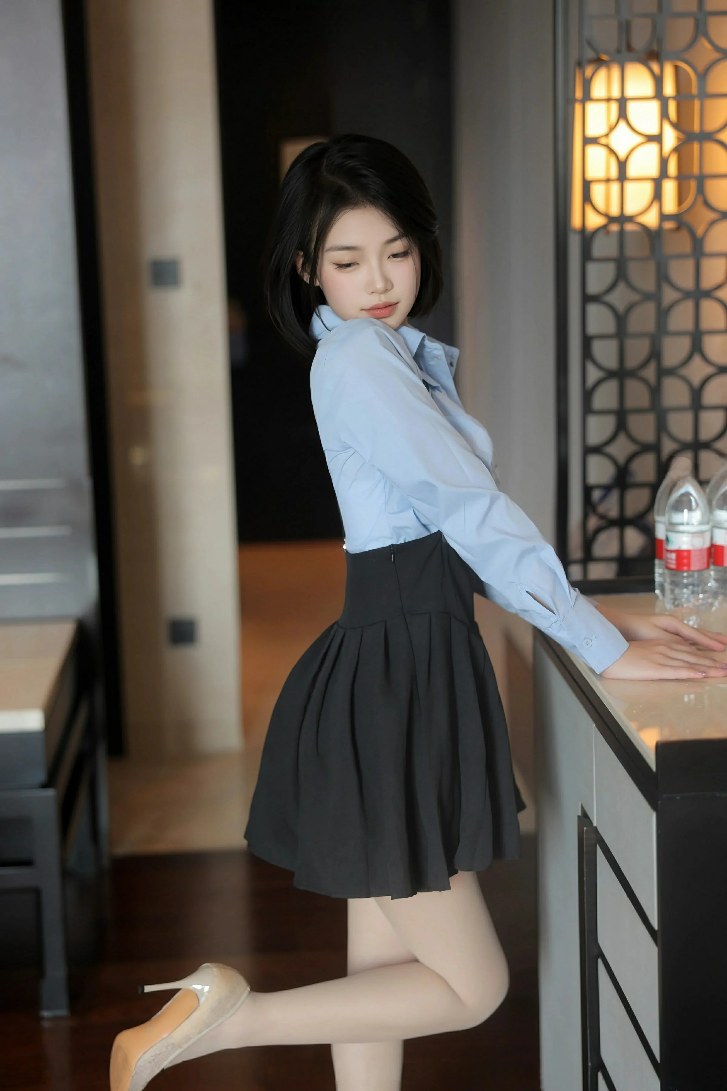  XiuRen 秀人 No.9981 汐子 新人模特 [72P]第2张