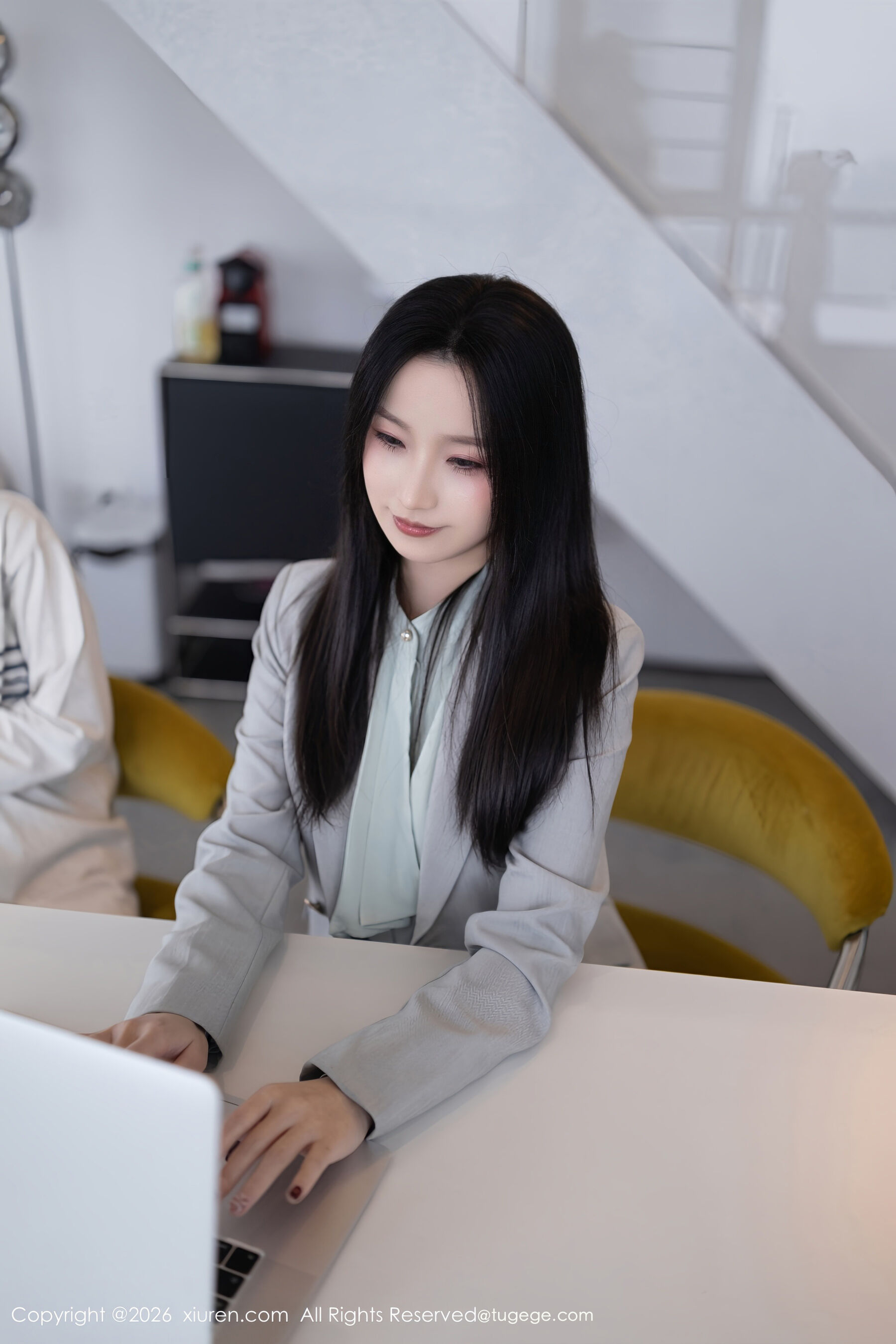  秀人网 杏子Yada Vol.11285 [81P]第1张