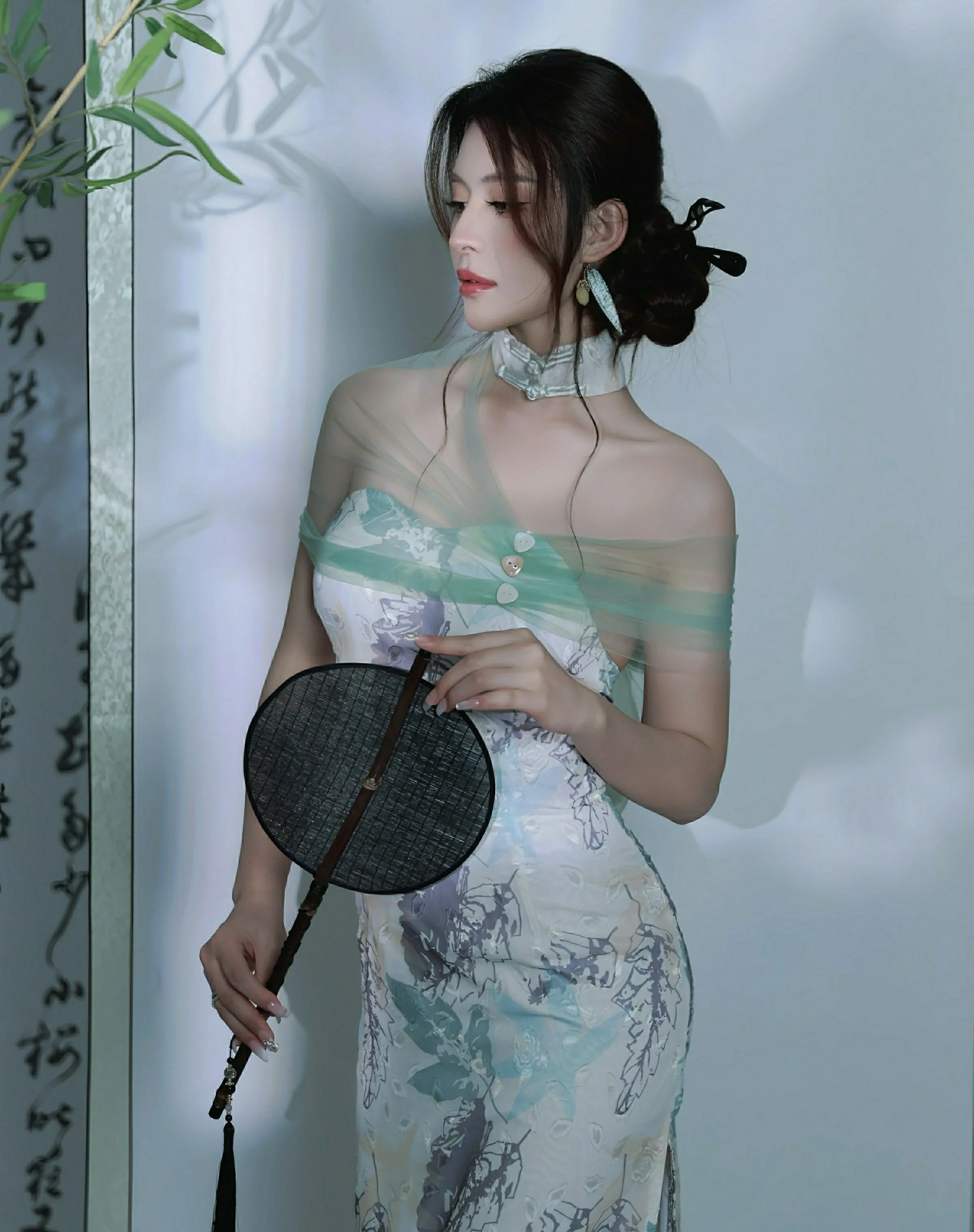  秀人网 No.10694 阿依莎 [82P]第2张