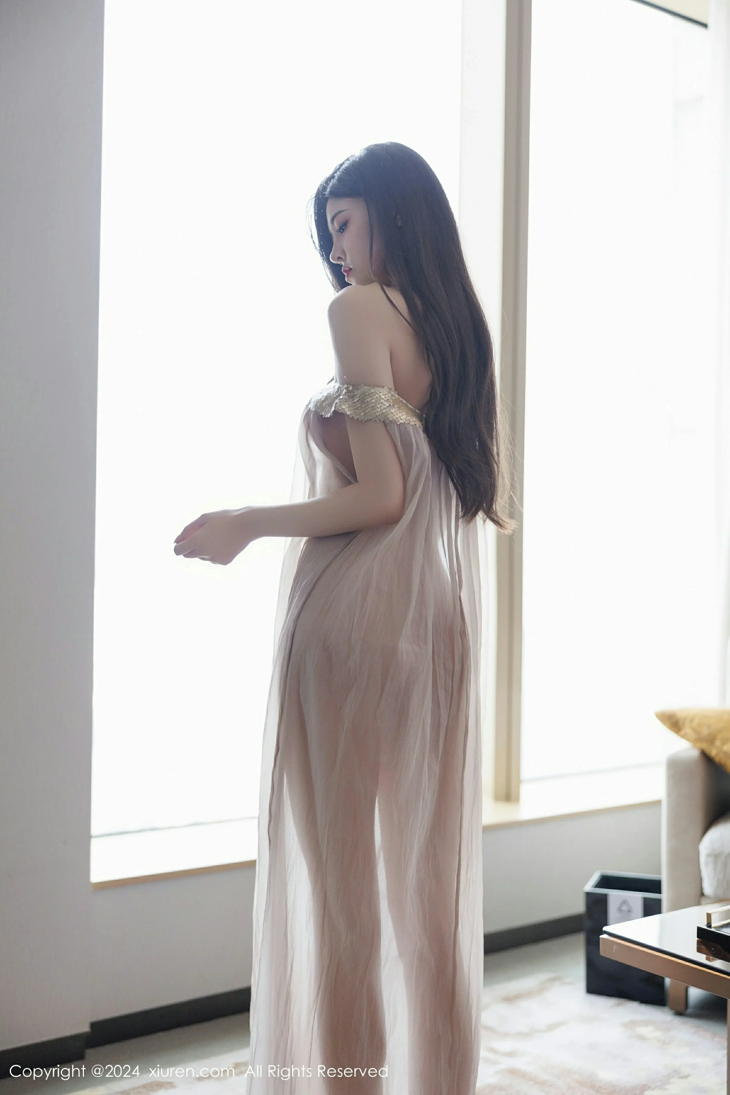  XiuRen 秀人 No.9426 初梦瑶 [102P]第1张