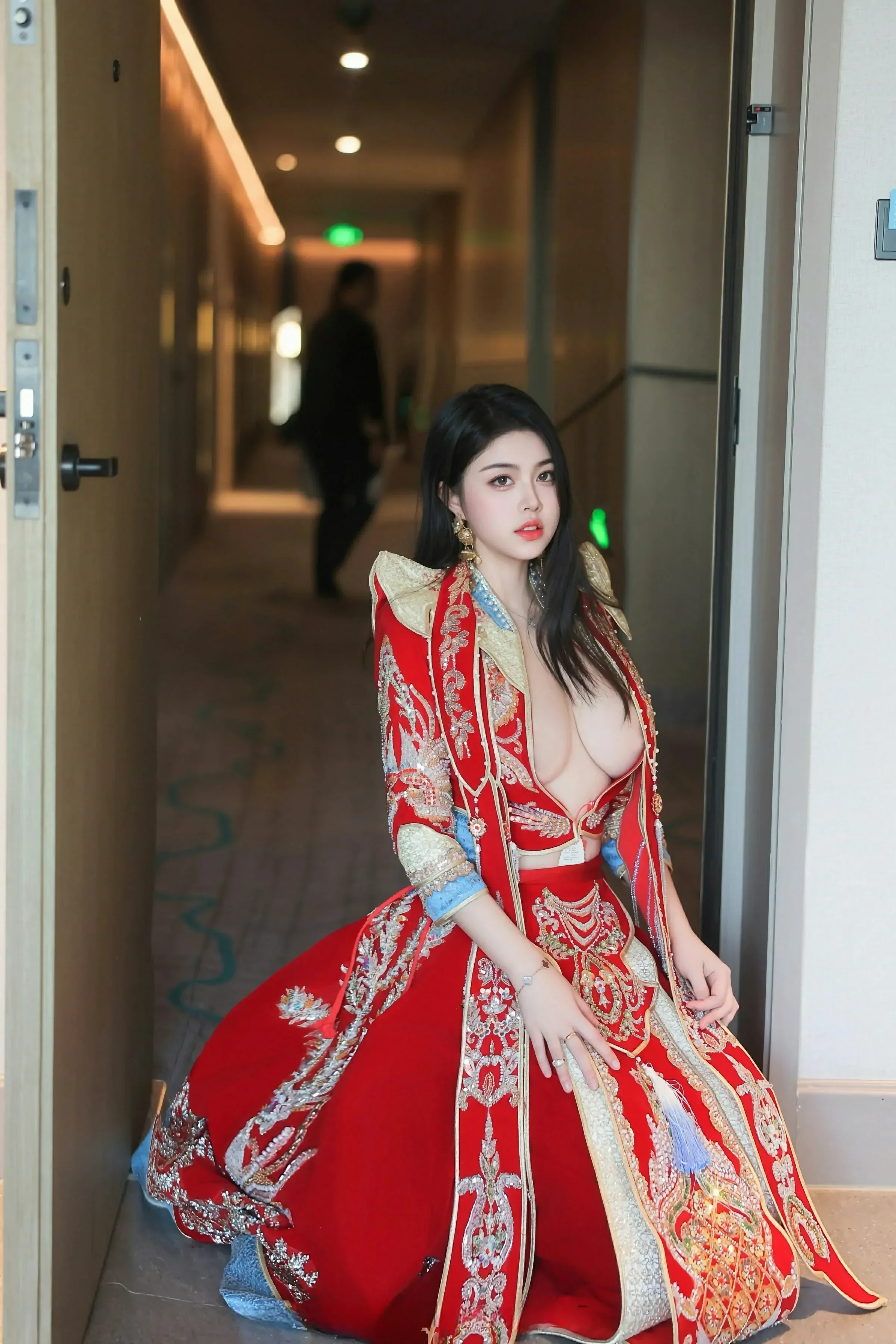  XiuRen 秀人 No.9869 林若凡F [76P]第1张