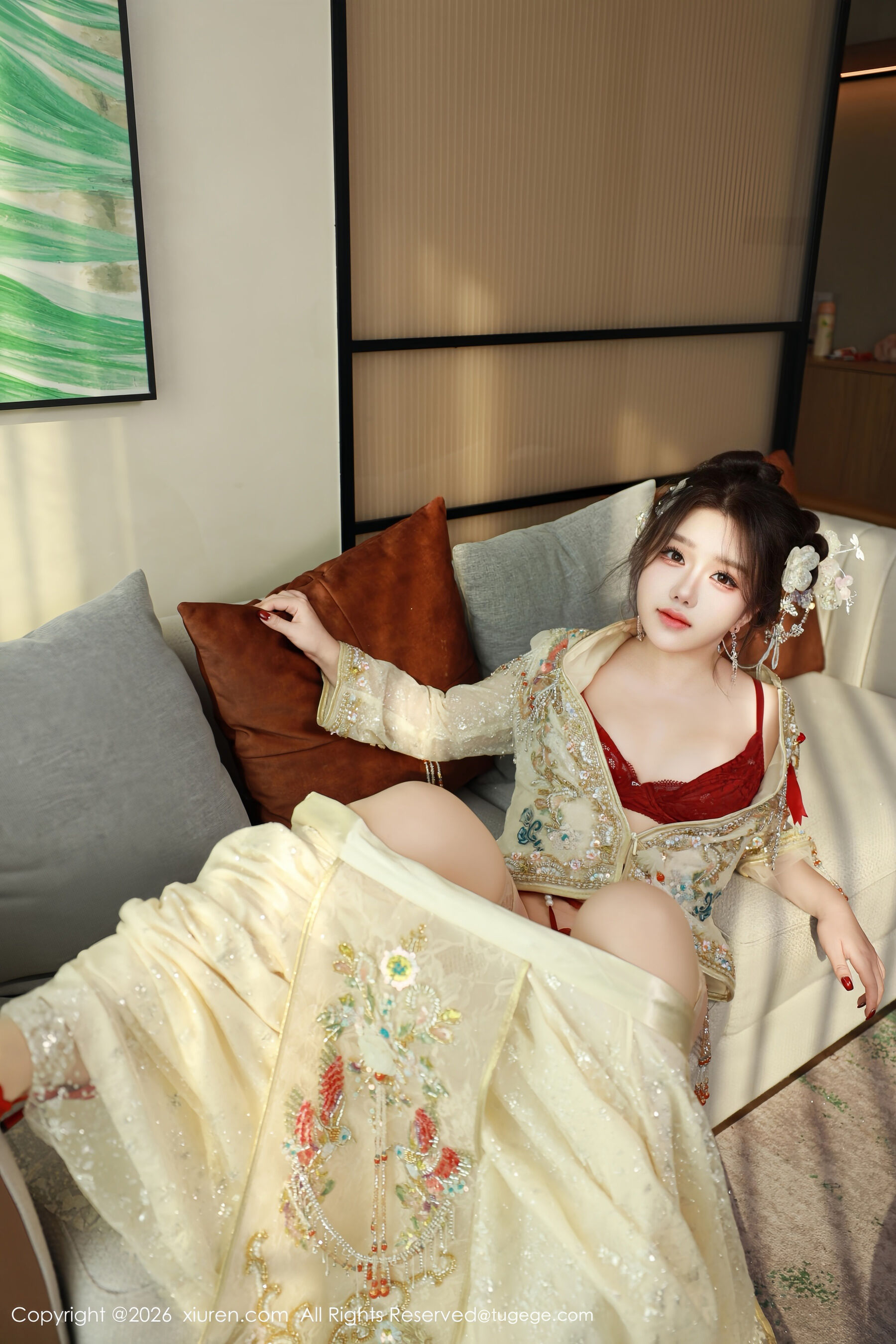  秀人网 小薯条nienie Vol.11220 [56P]第1张