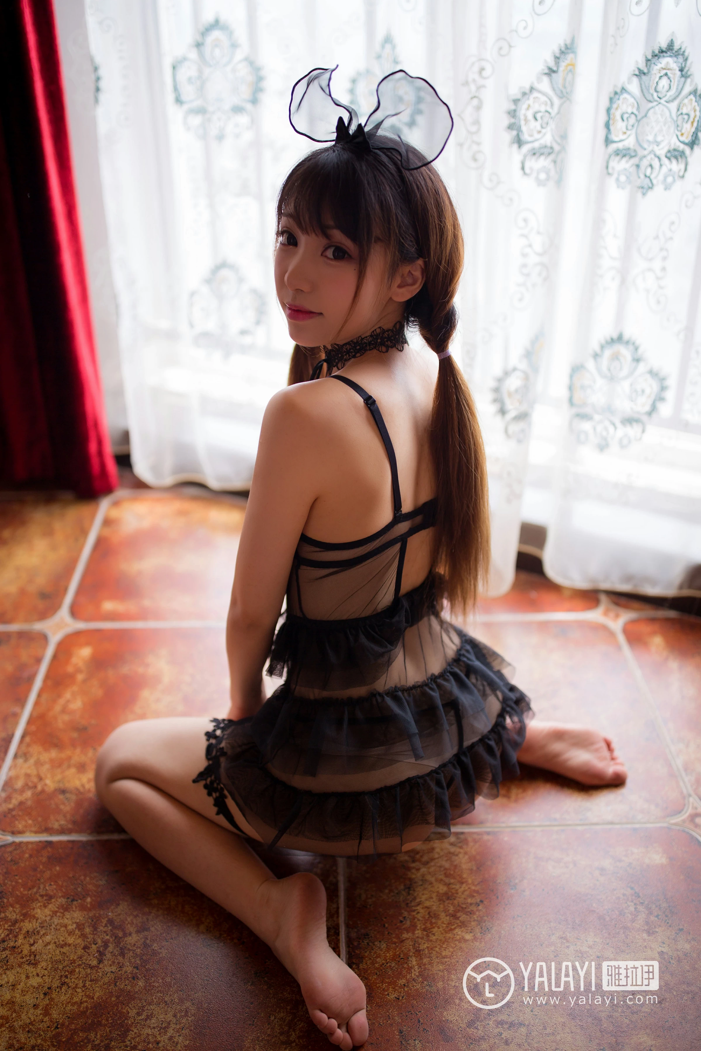 [YALAYI雅拉伊]NO.051 白精灵 水花儿 性感女仆制服与透视情趣内衣私房写真集第6张